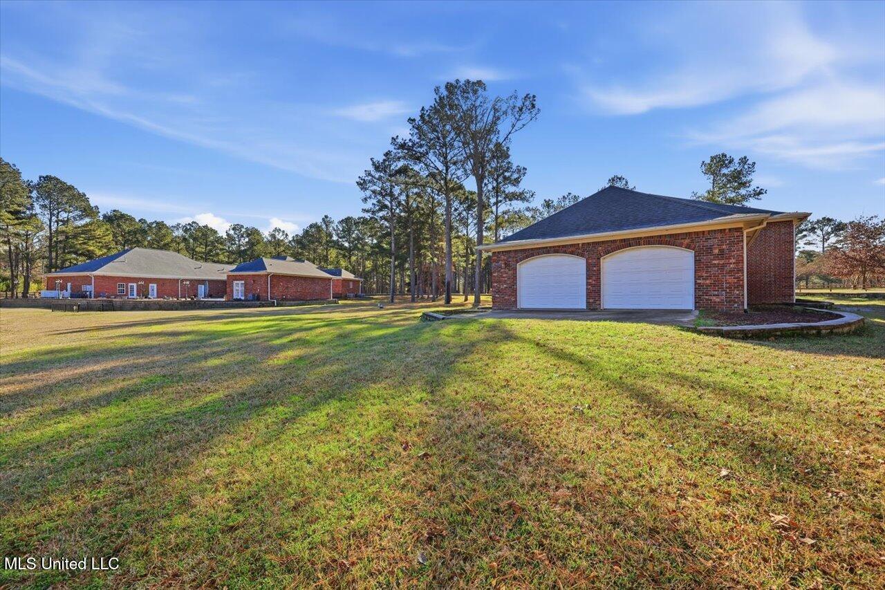 123 Lakeshire Cove Property Photo 73