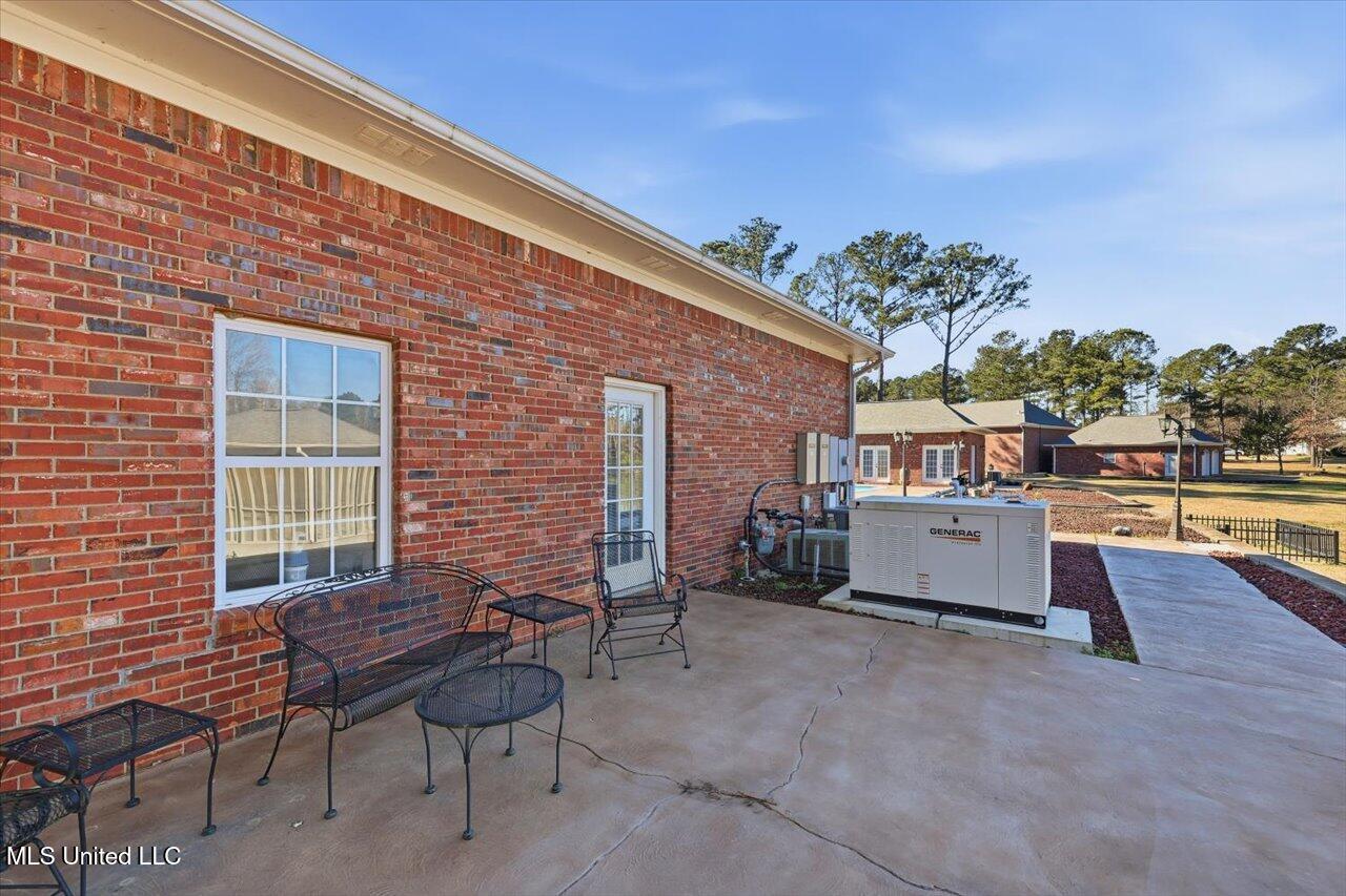 123 Lakeshire Cove Property Photo 83