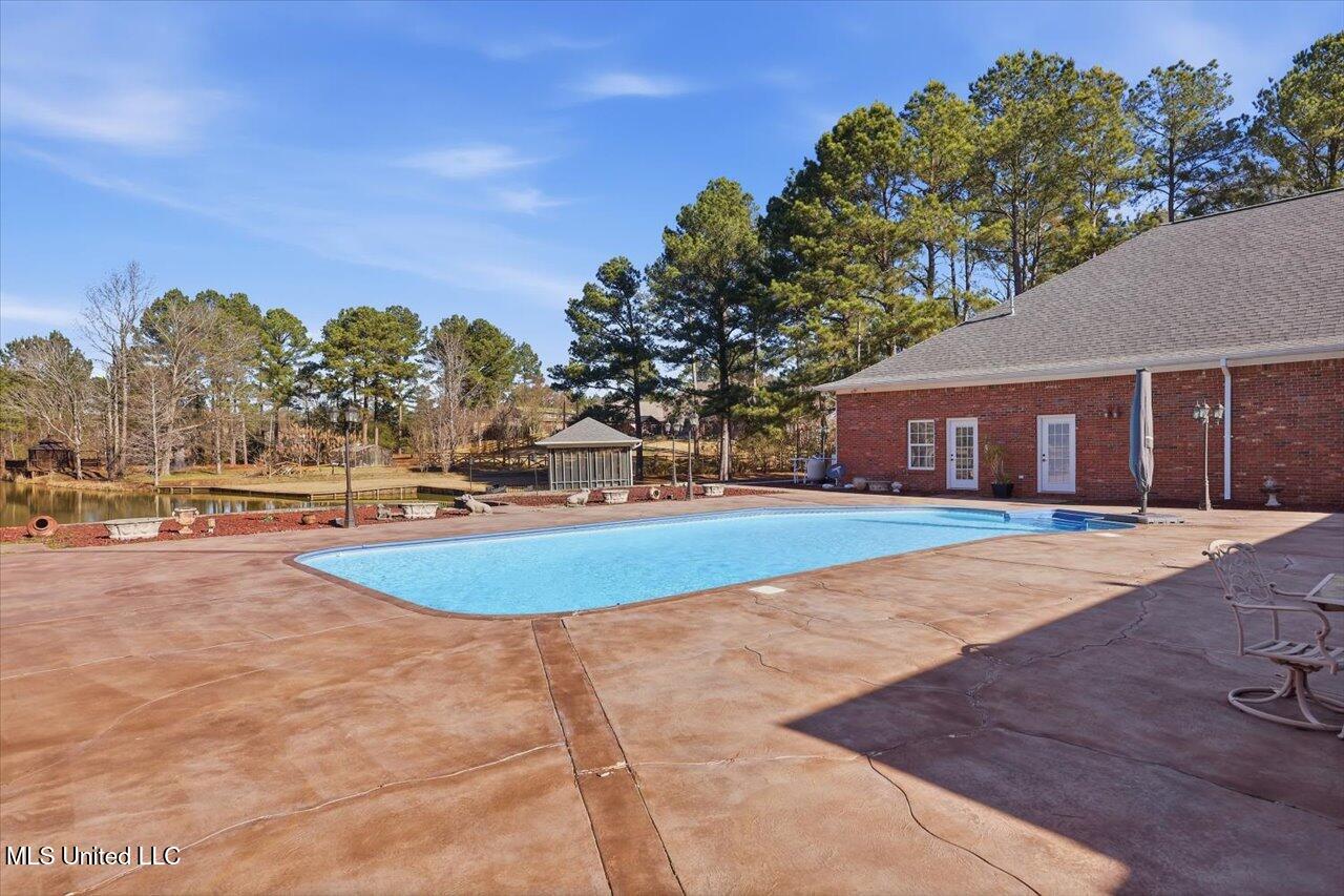 123 Lakeshire Cove Property Photo 86