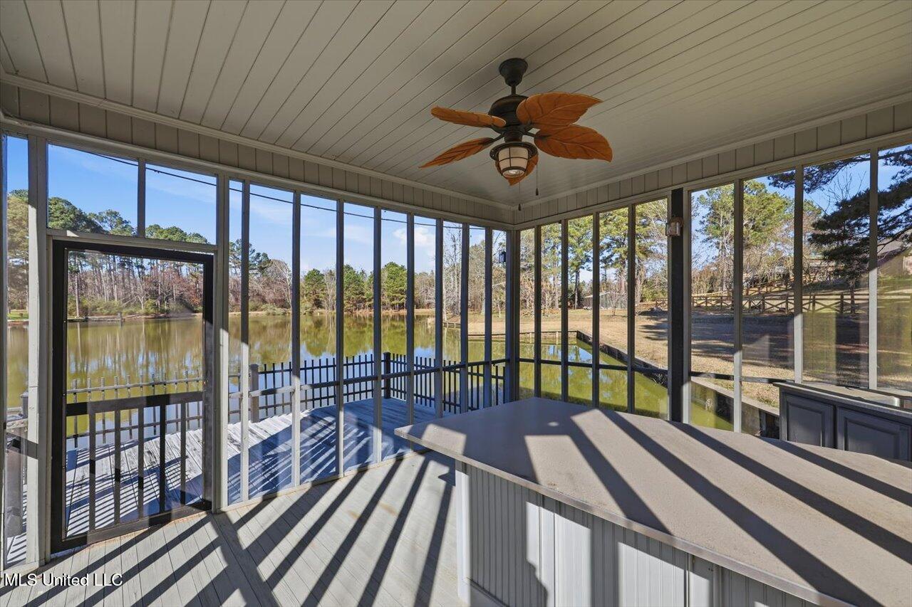 123 Lakeshire Cove Property Photo 93