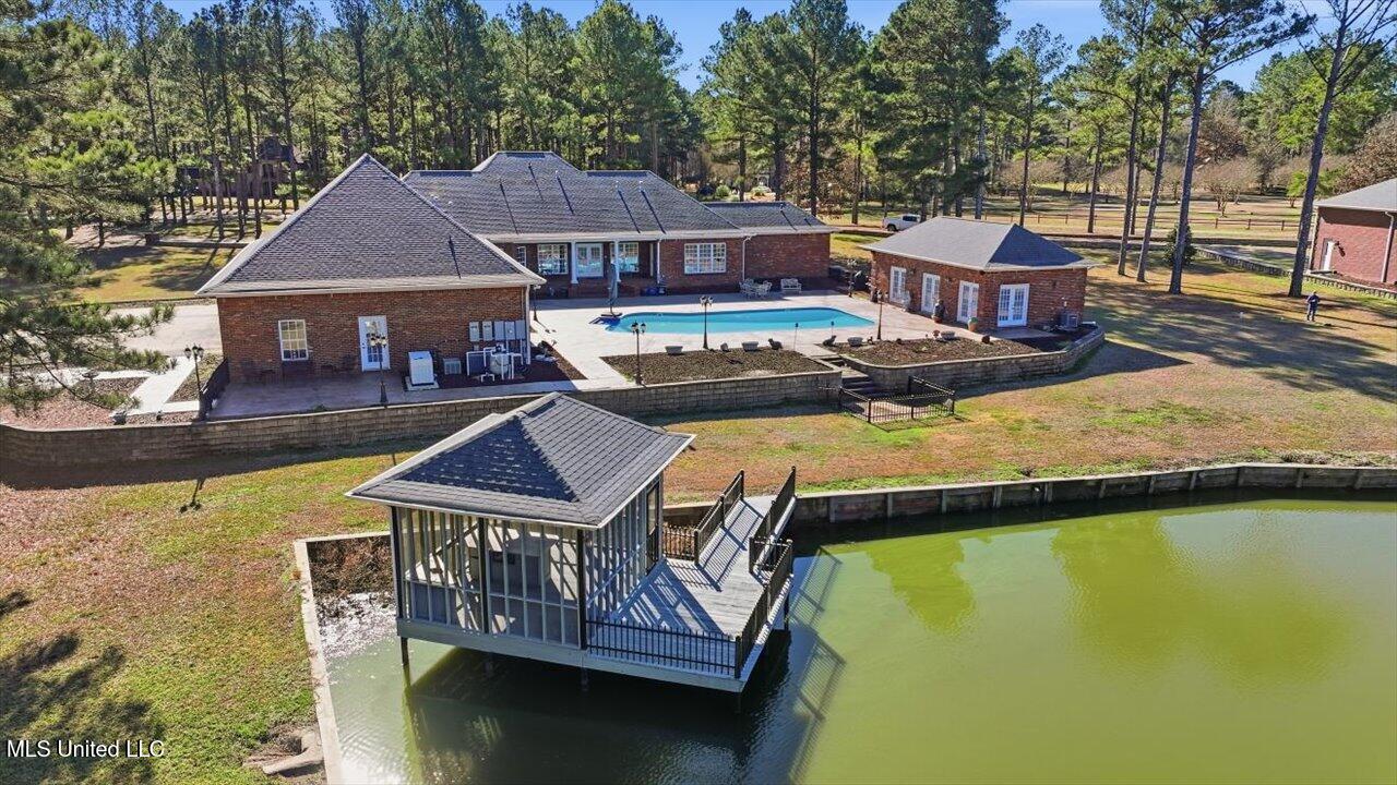 123 Lakeshire Cove Property Photo 128
