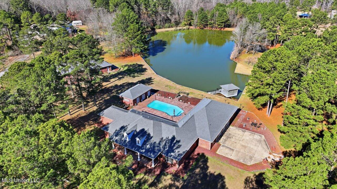 123 Lakeshire Cove Property Photo 135