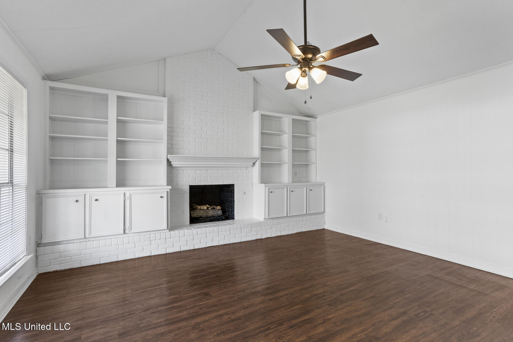 1522 Hawthorne Place Property Photo 2