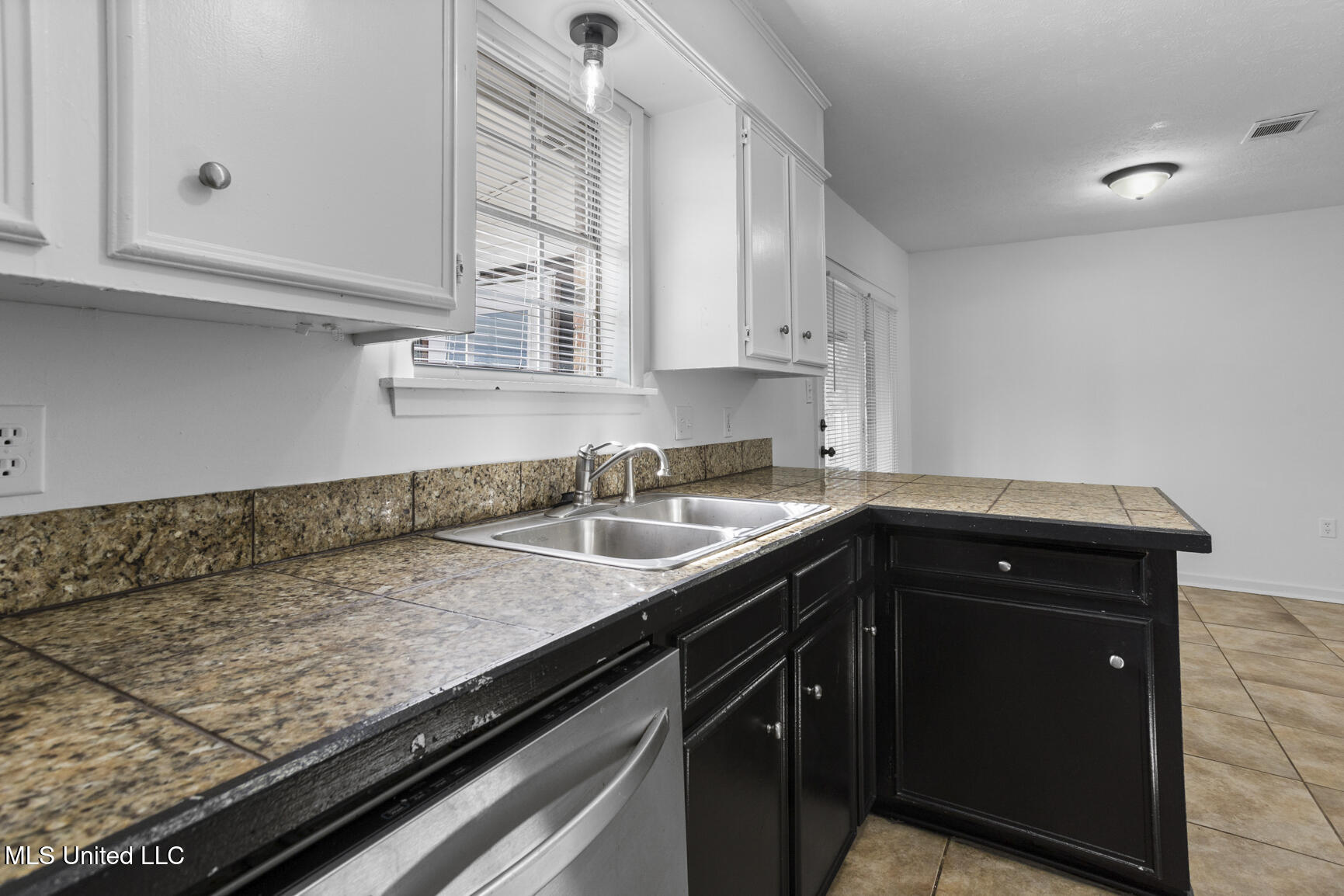 1522 Hawthorne Place Property Photo 8