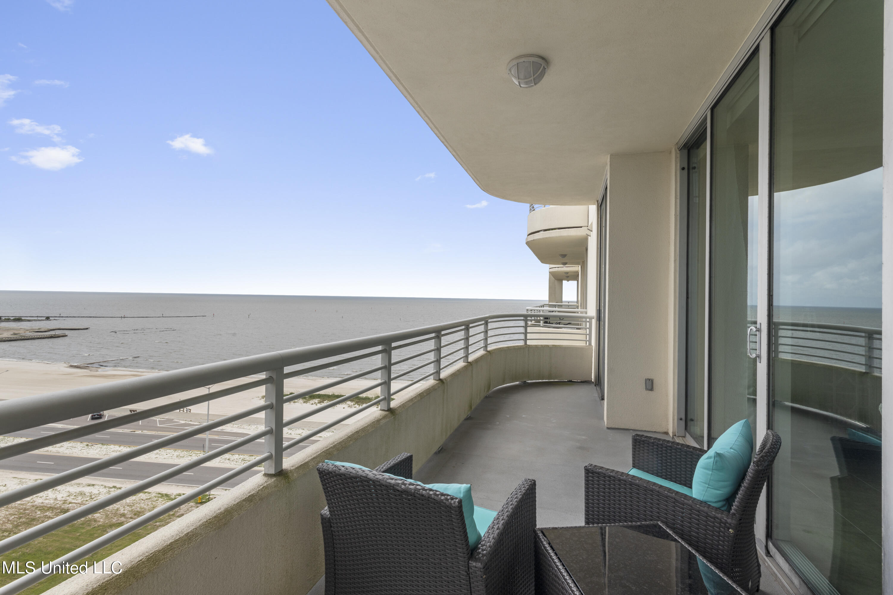 2060 Beach Boulevard Property Photo 3