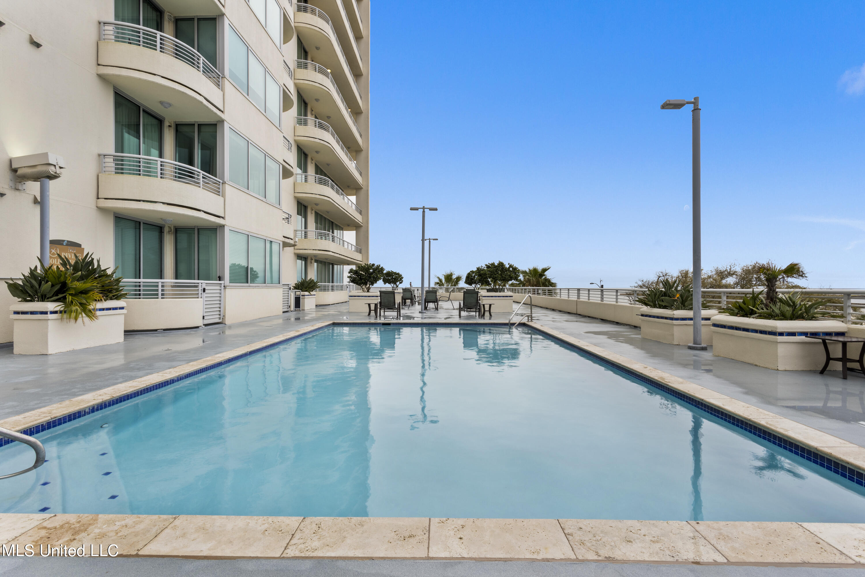 2060 Beach Boulevard Property Photo 30