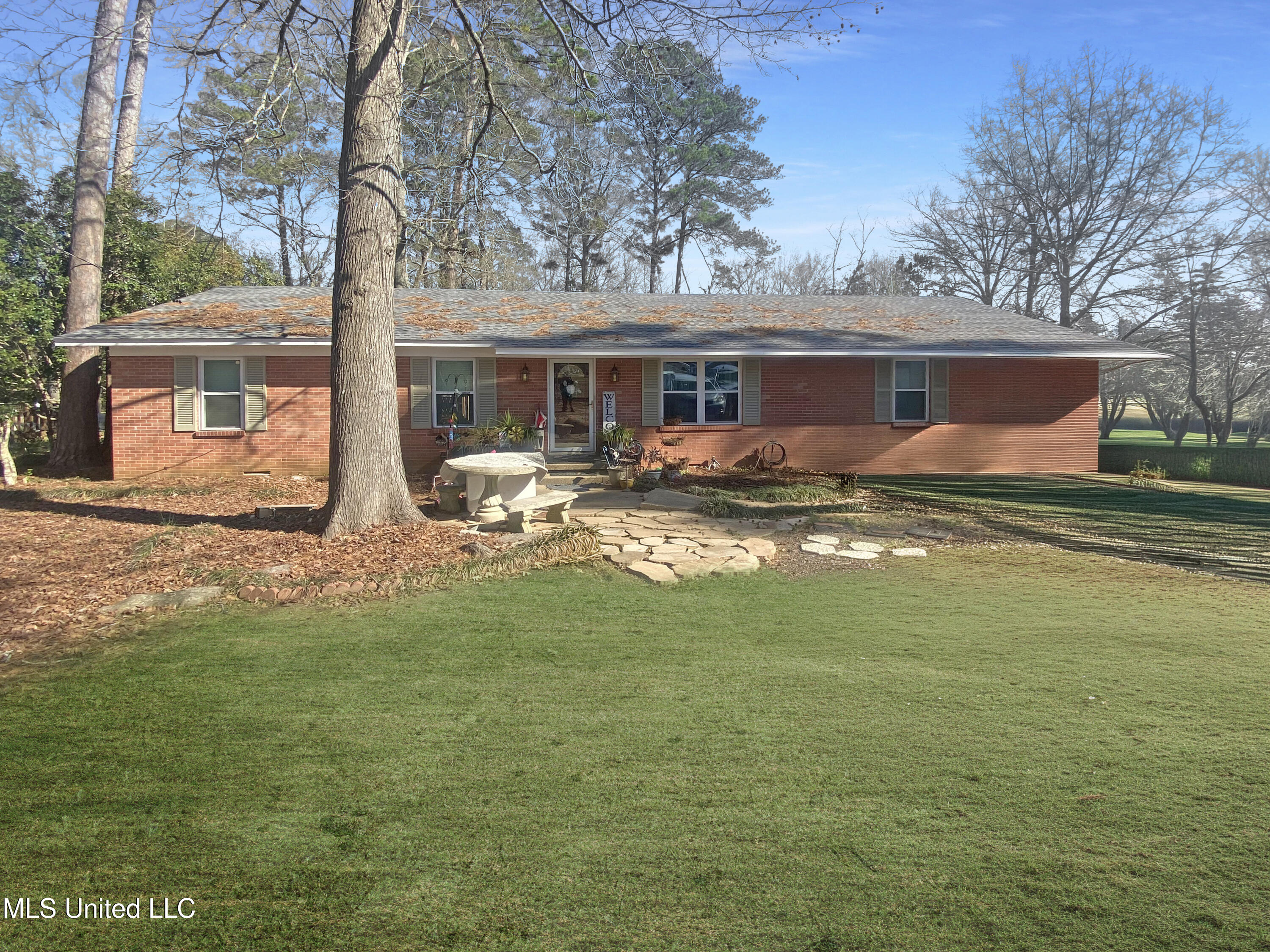 104 City Limits Road Property Photo 1