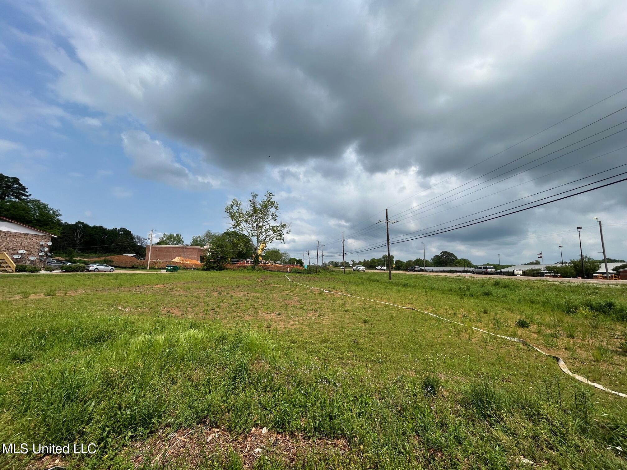 01 16 Highway Property Photo 9