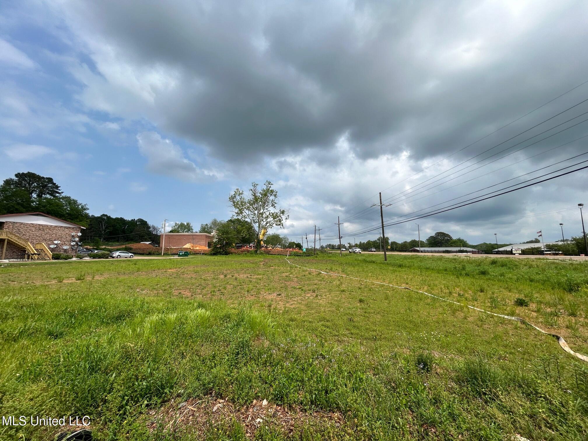01 16 Highway Property Photo 10