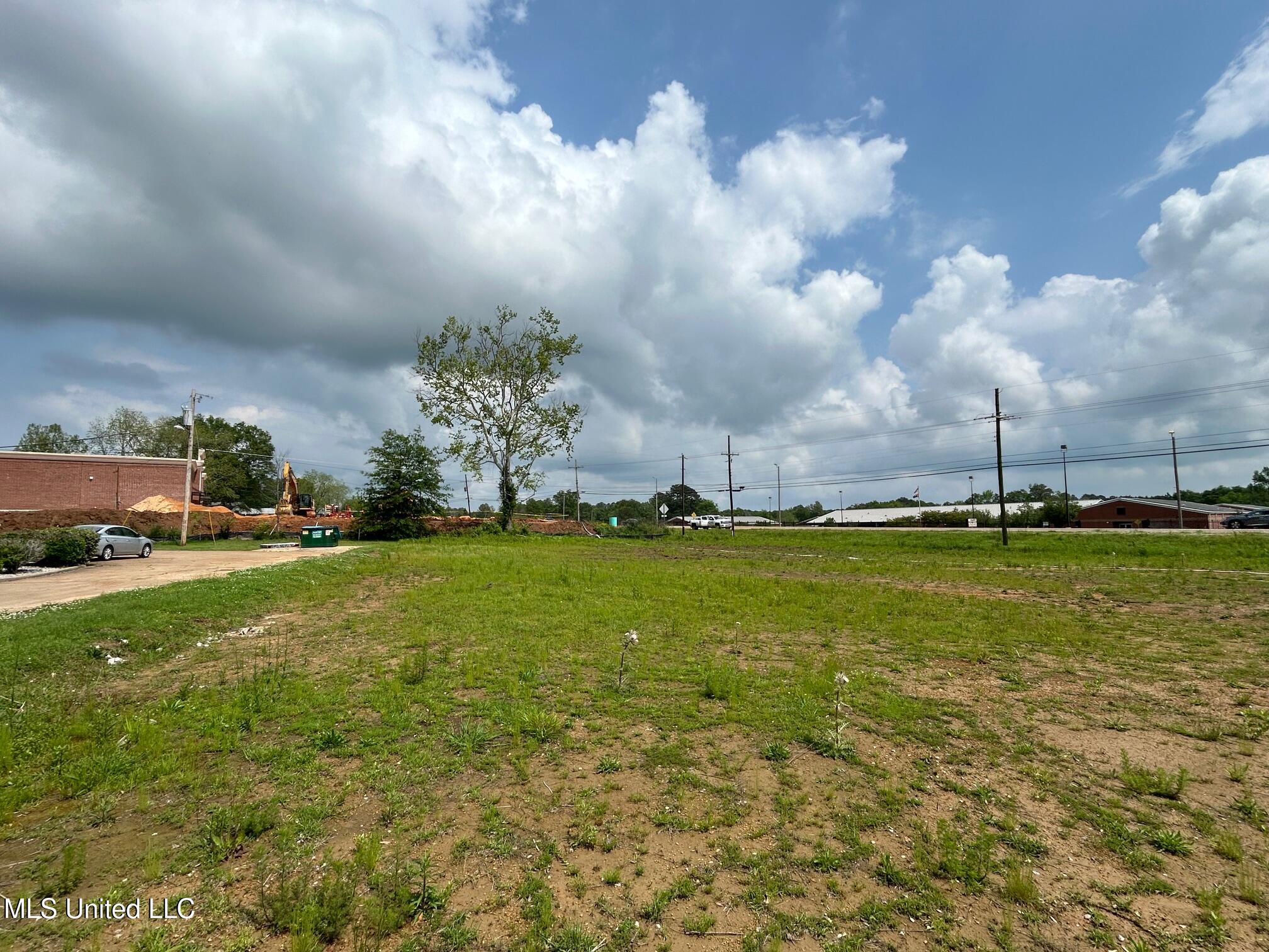01 16 Highway Property Photo 14