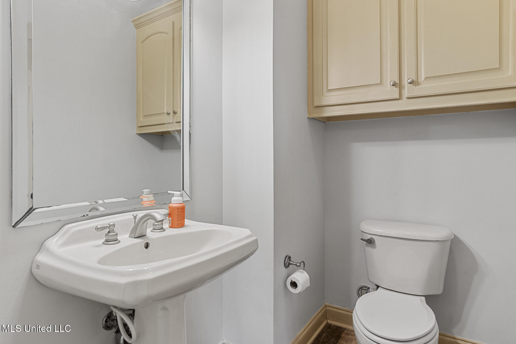 501 Asbury Lane Drive Property Photo 14
