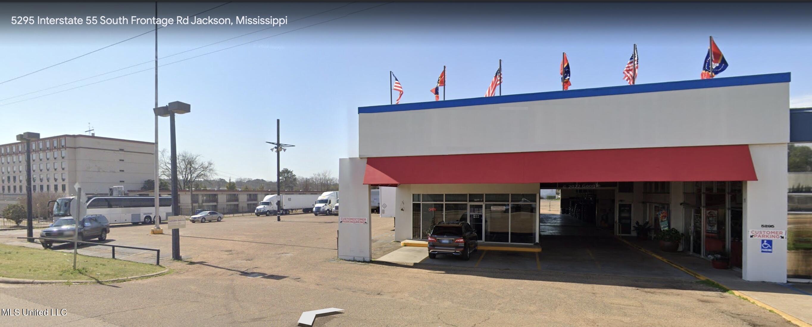 5295 I-55 North Frontage Road Property Photo 2