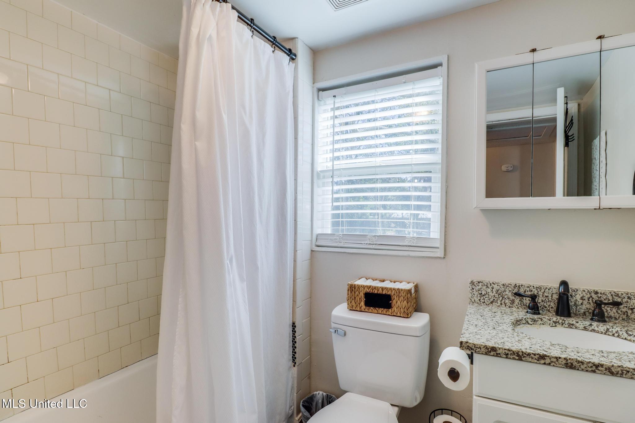 820 Regnault Avenue Property Photo 12