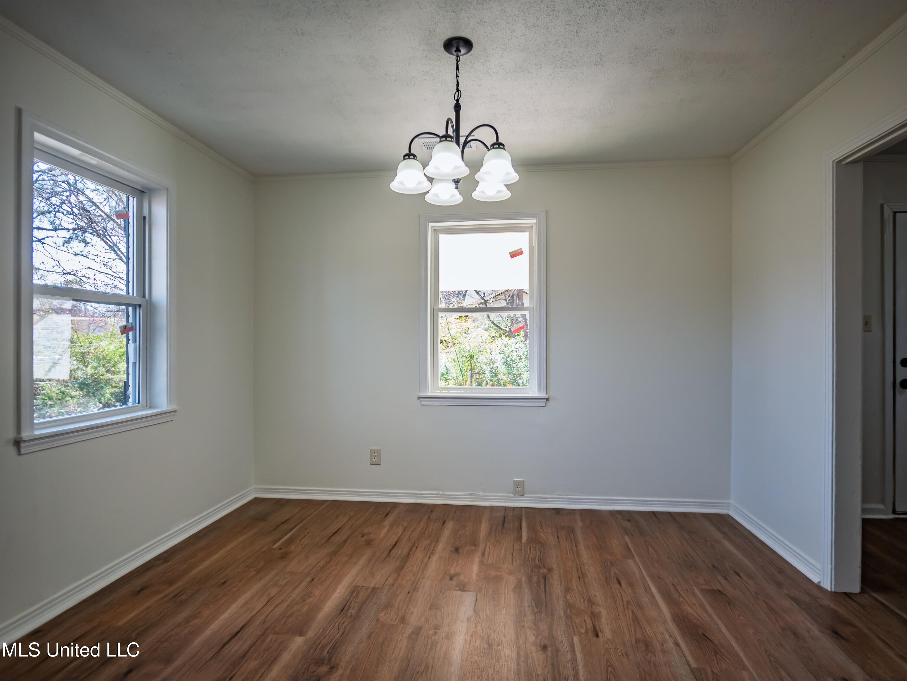 201 College Street Property Photo 15