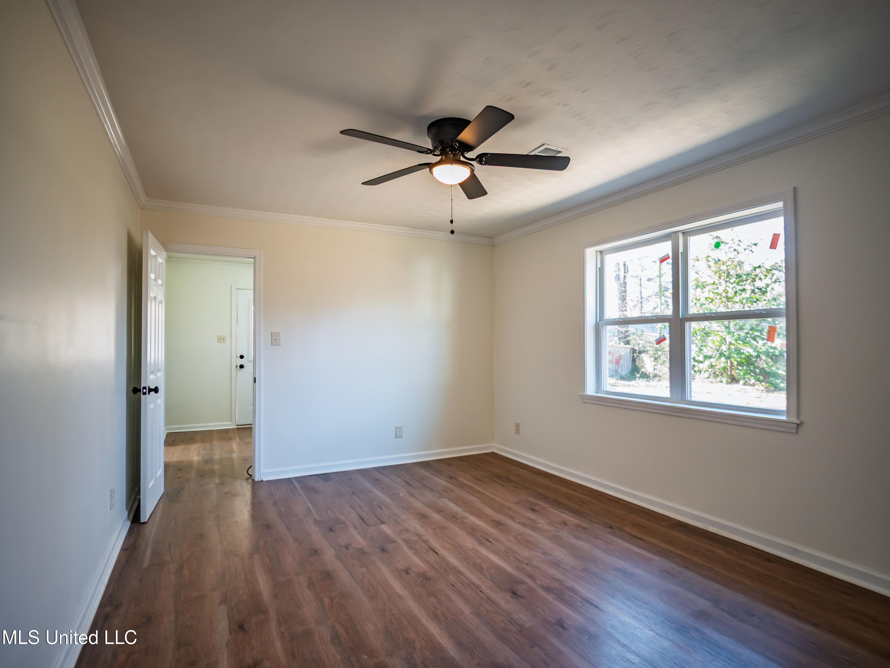 201 College Street Property Photo 22
