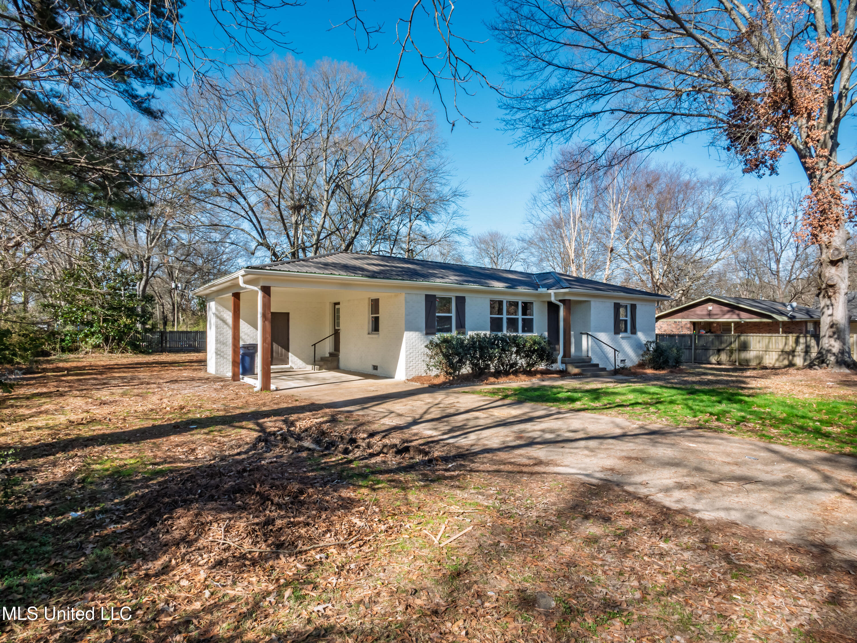 201 College Street Property Photo 37