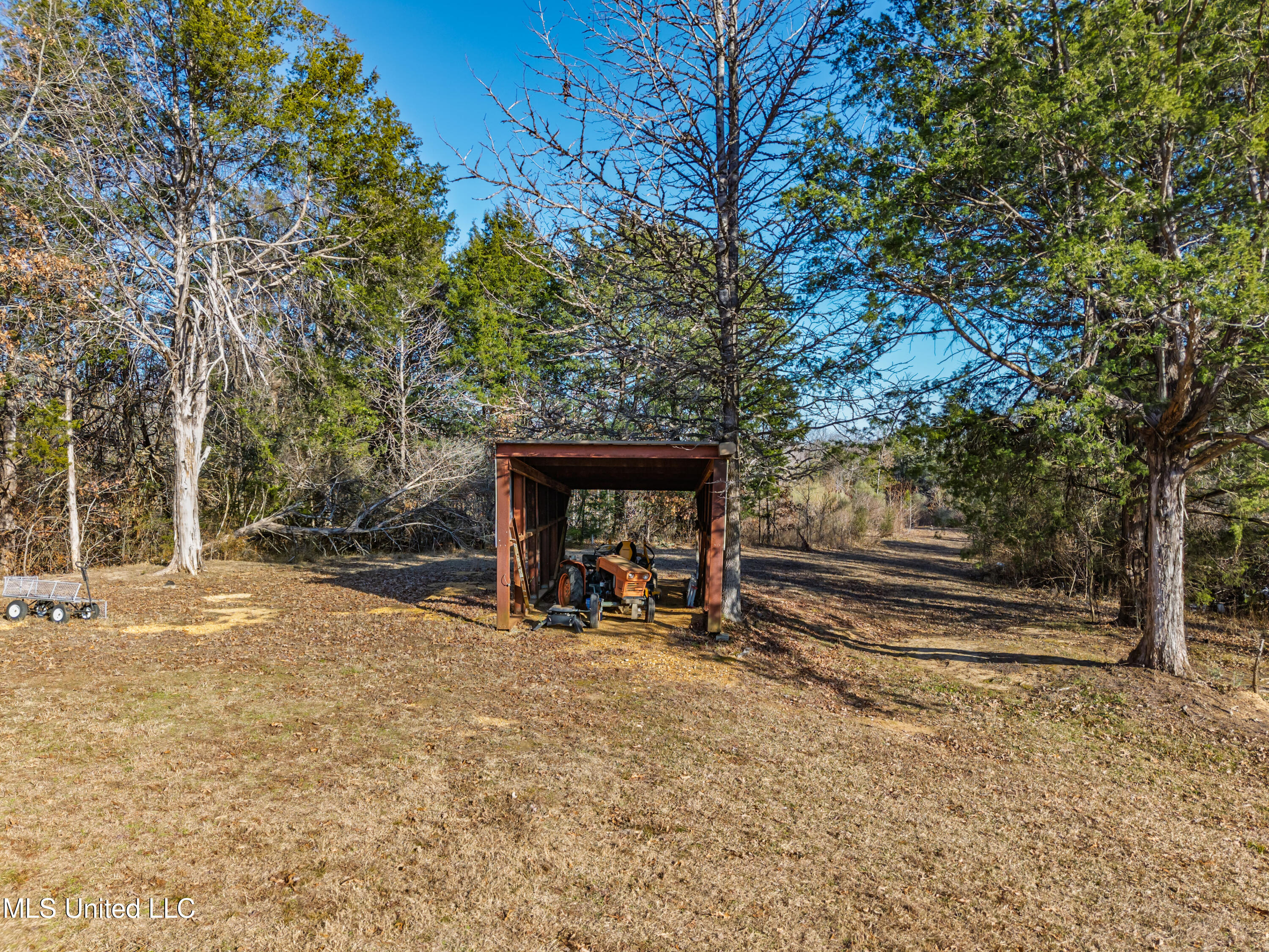 8088 Pope Crowder Road Property Photo 5