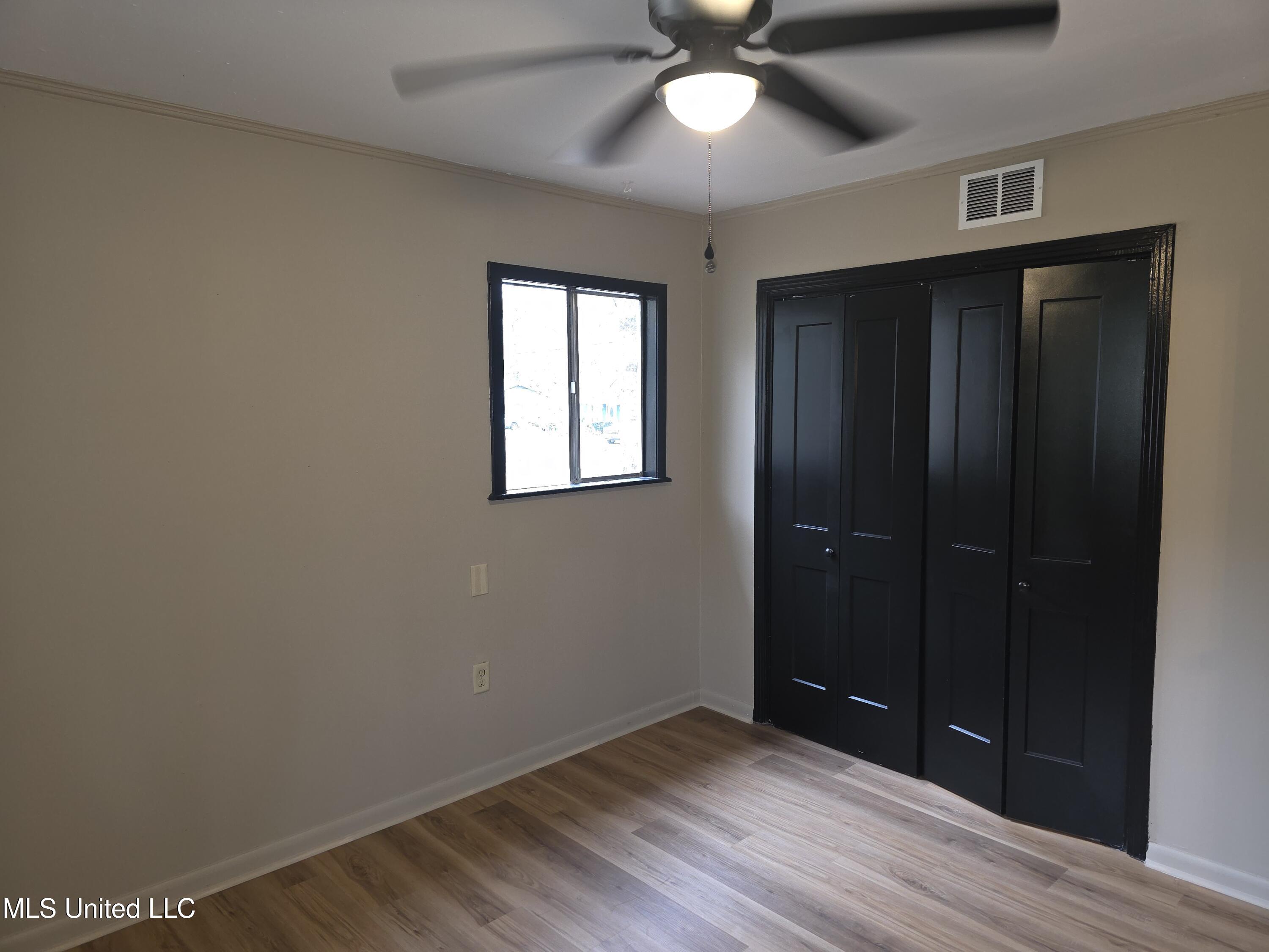 2815 Hillside Drive Property Photo 19