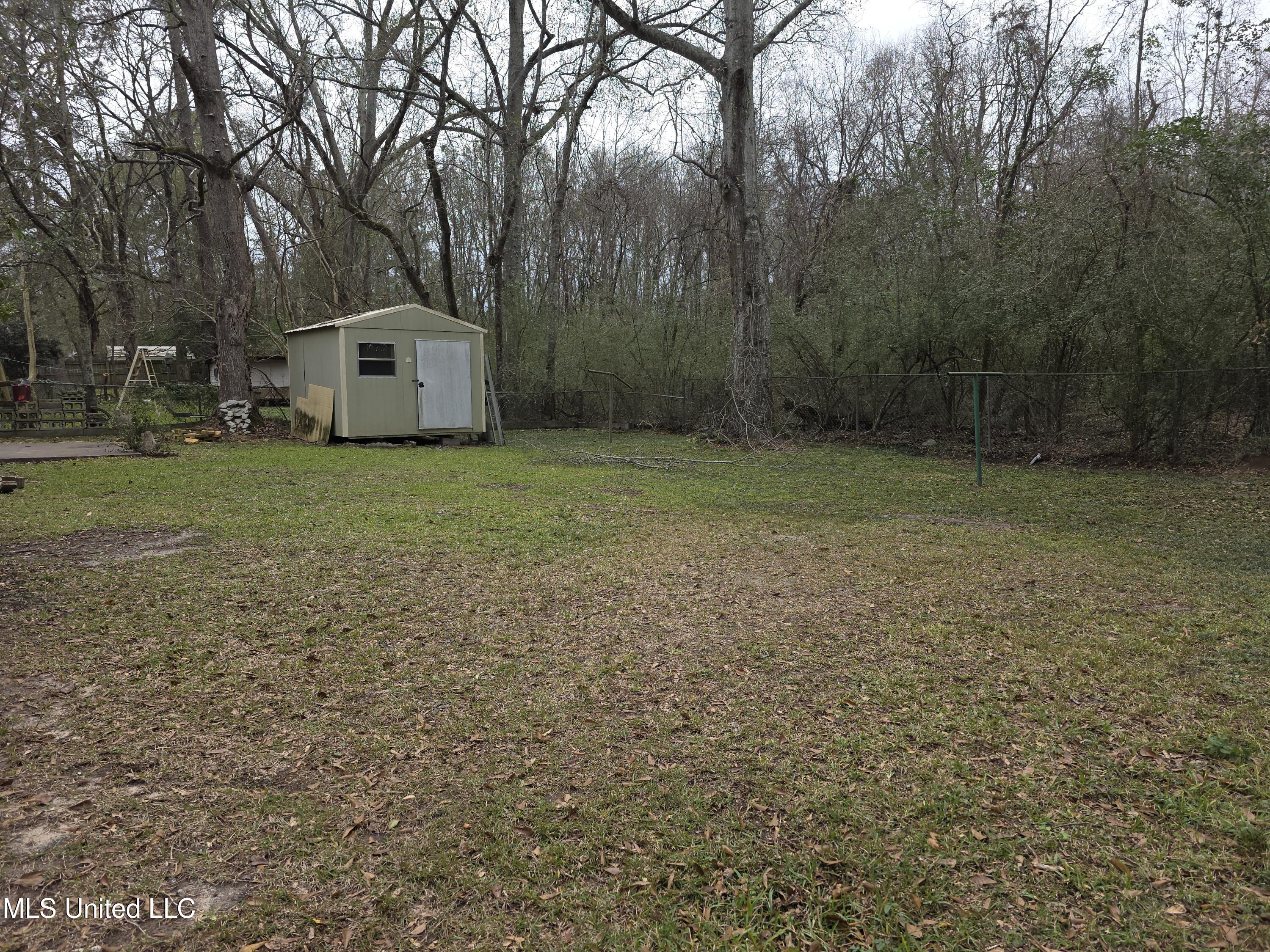 2815 Hillside Drive Property Photo 23