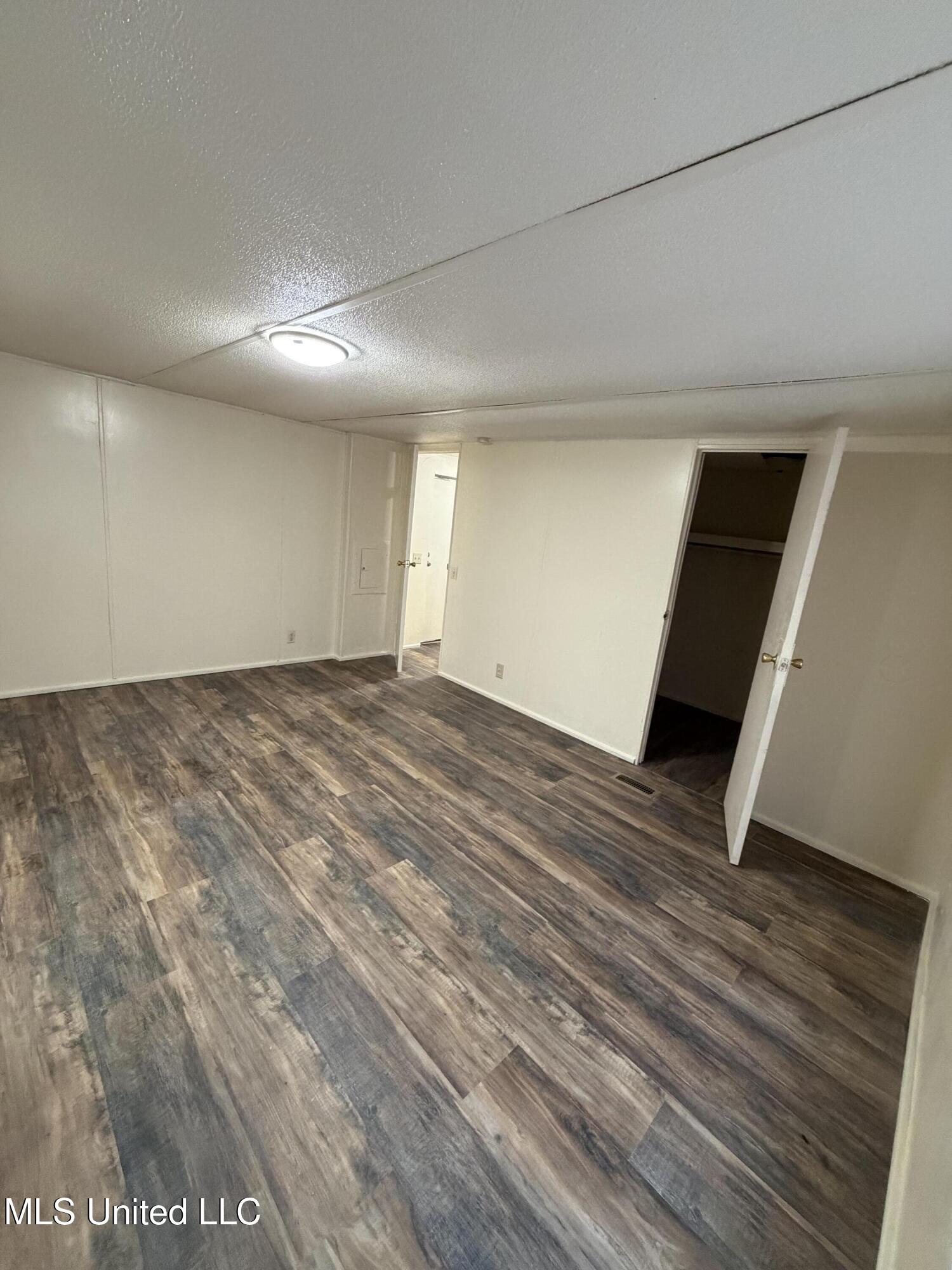 762 W Second Street Property Photo 16