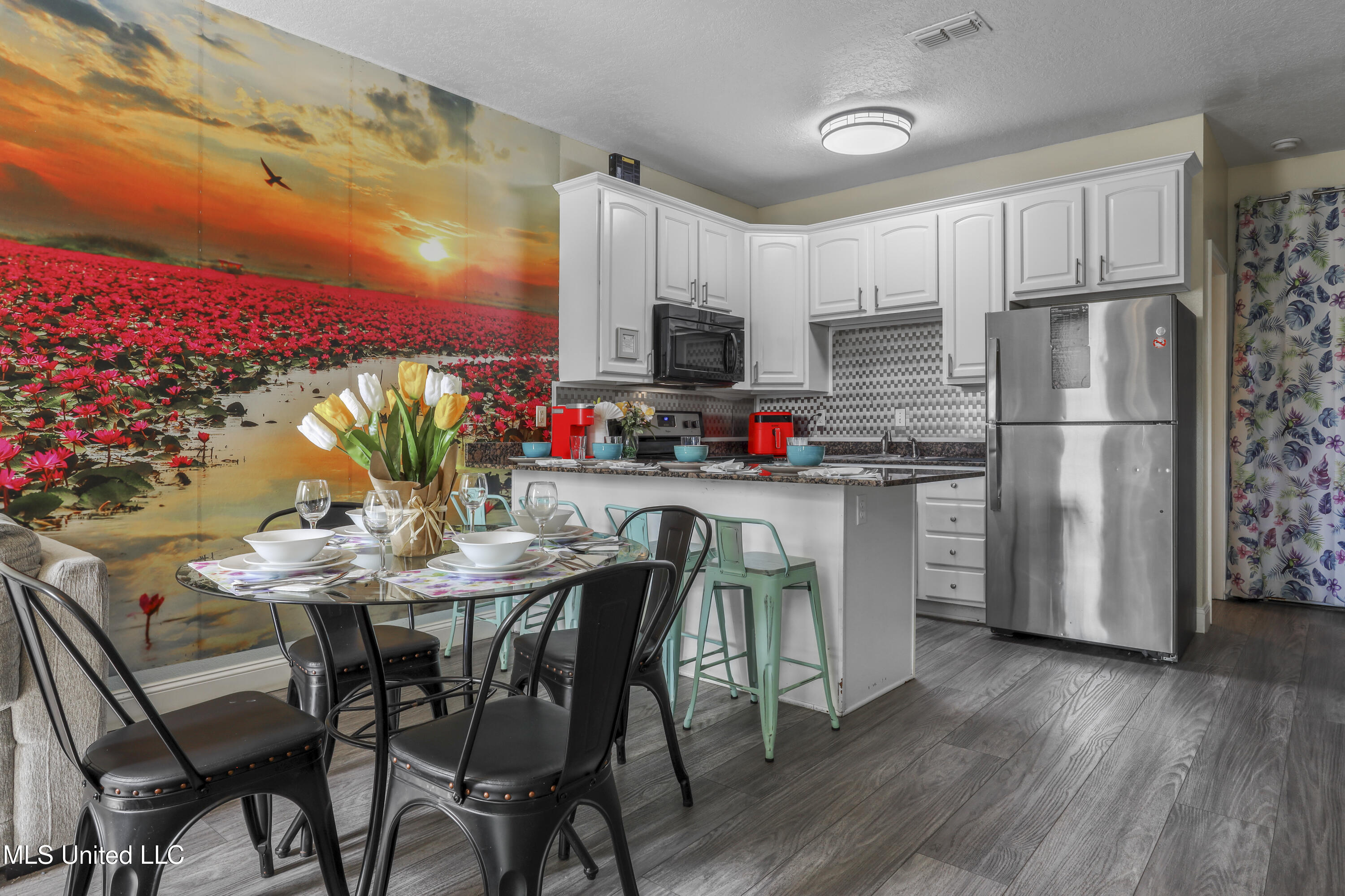 1229 Century Oaks Drive Property Photo 8