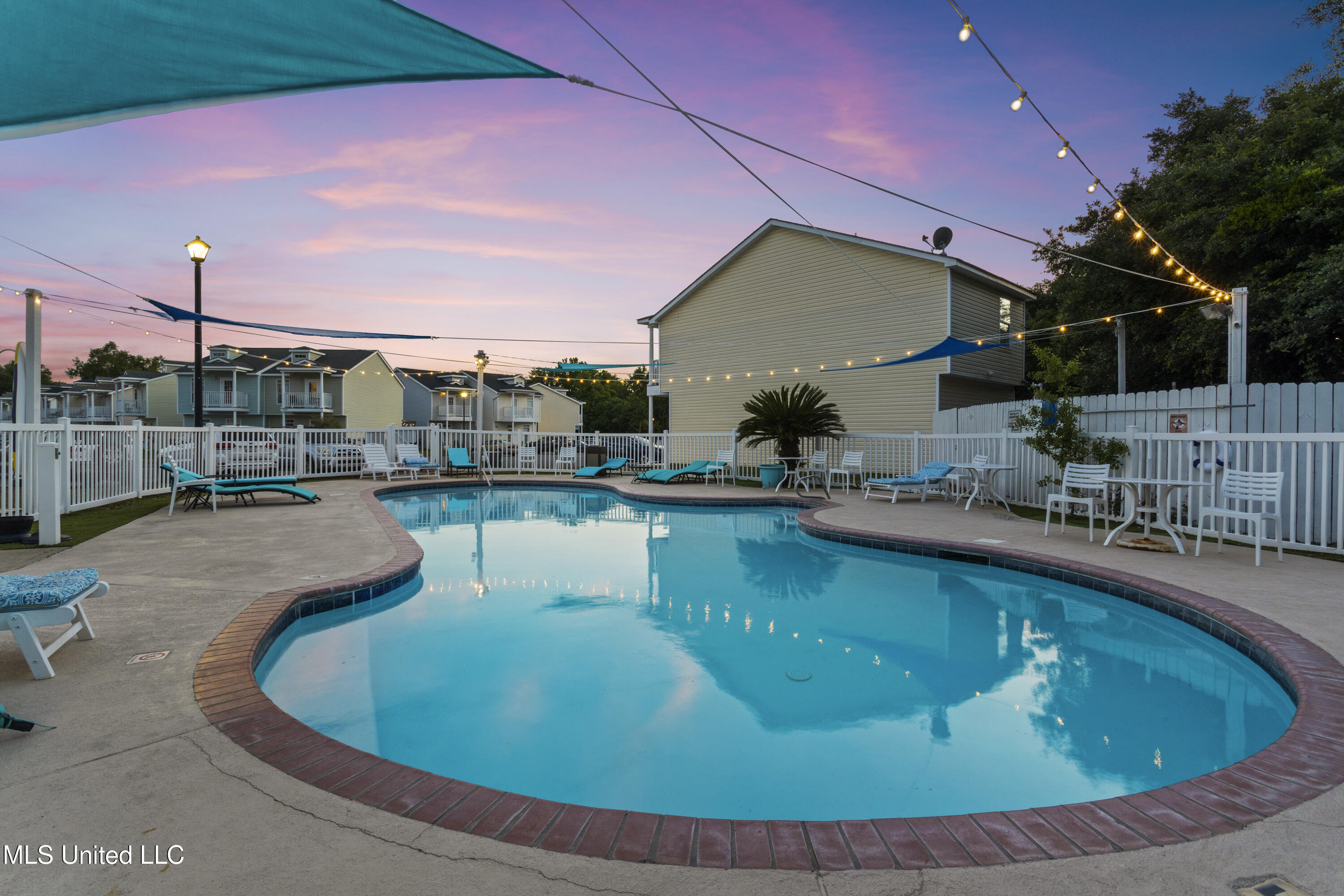 1229 Century Oaks Drive Property Photo 27
