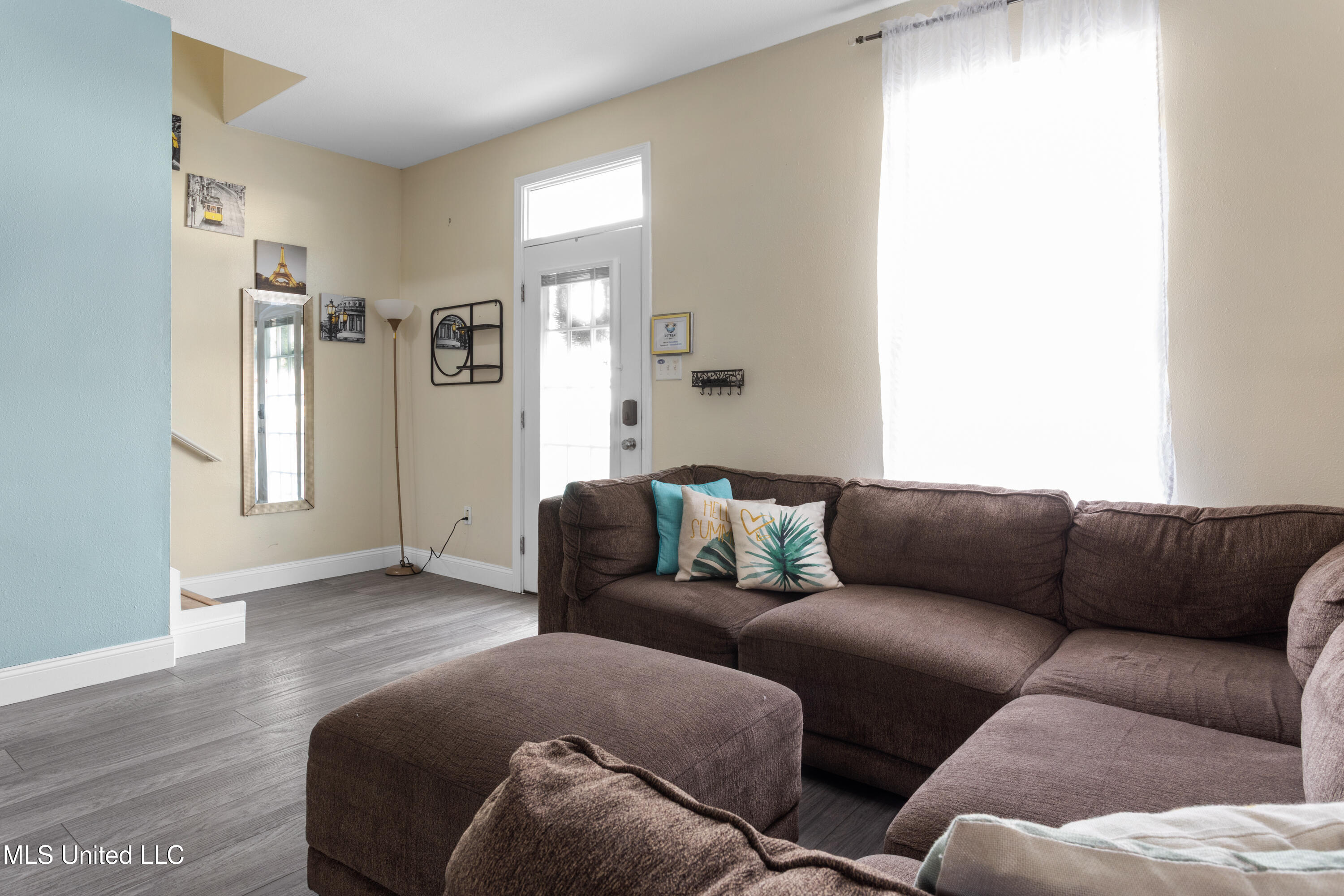 1170 Century Oaks Drive Property Photo 6