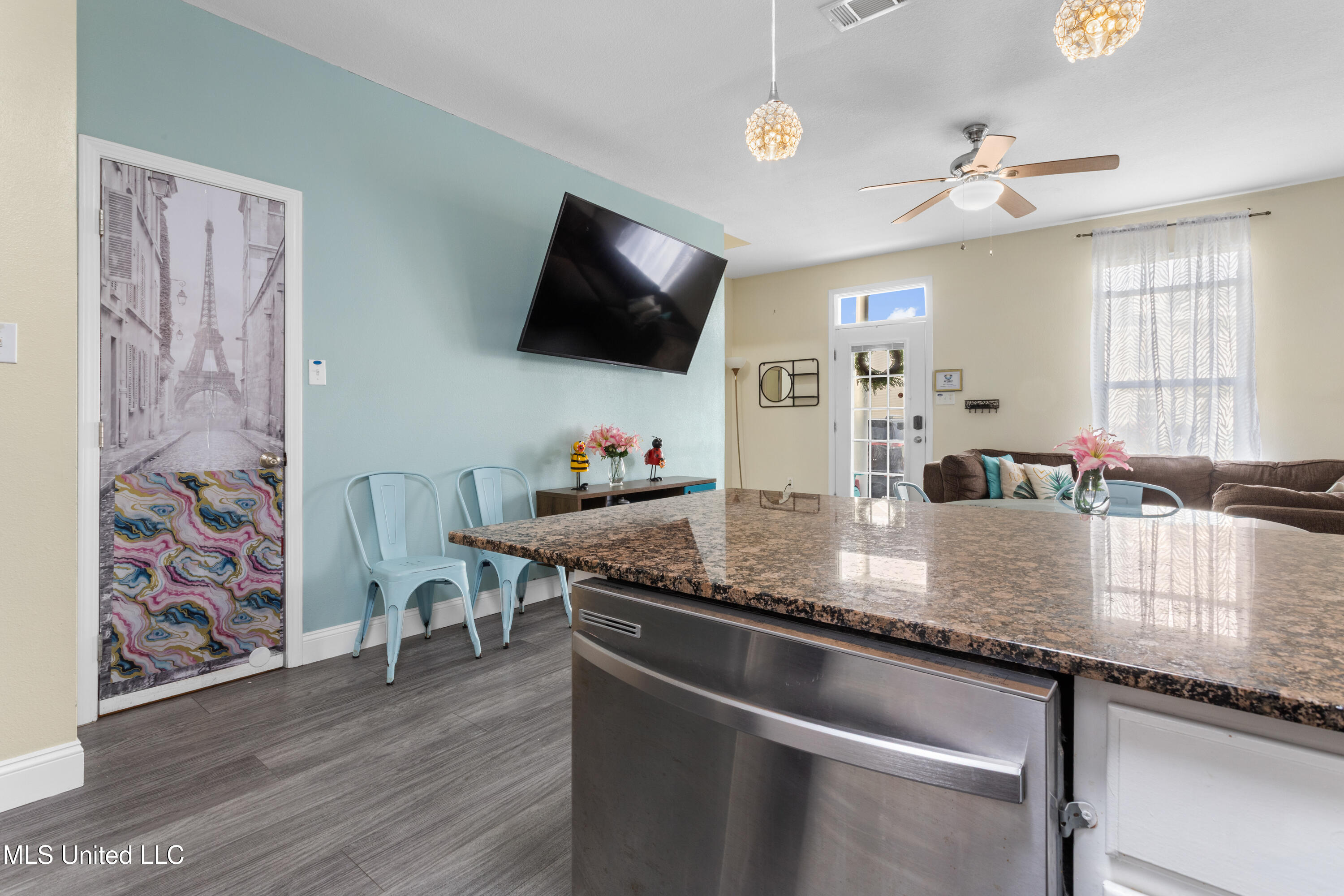 1170 Century Oaks Drive Property Photo 14