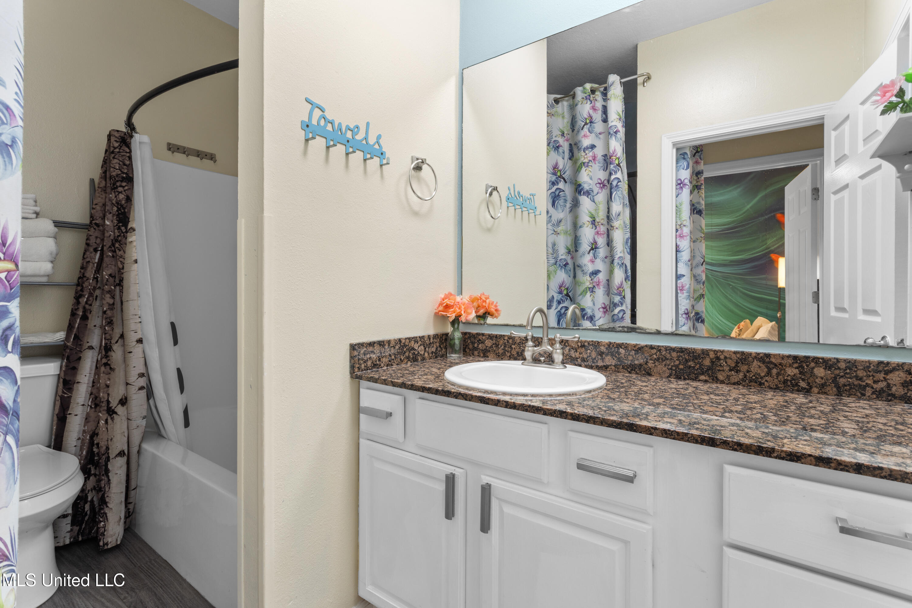 1170 Century Oaks Drive Property Photo 32