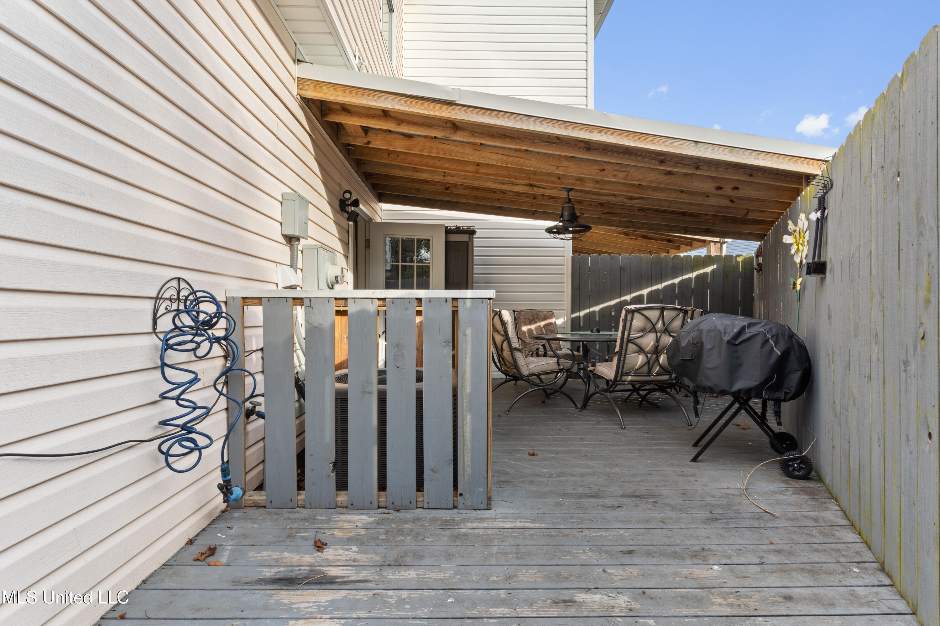 1170 Century Oaks Drive Property Photo 35