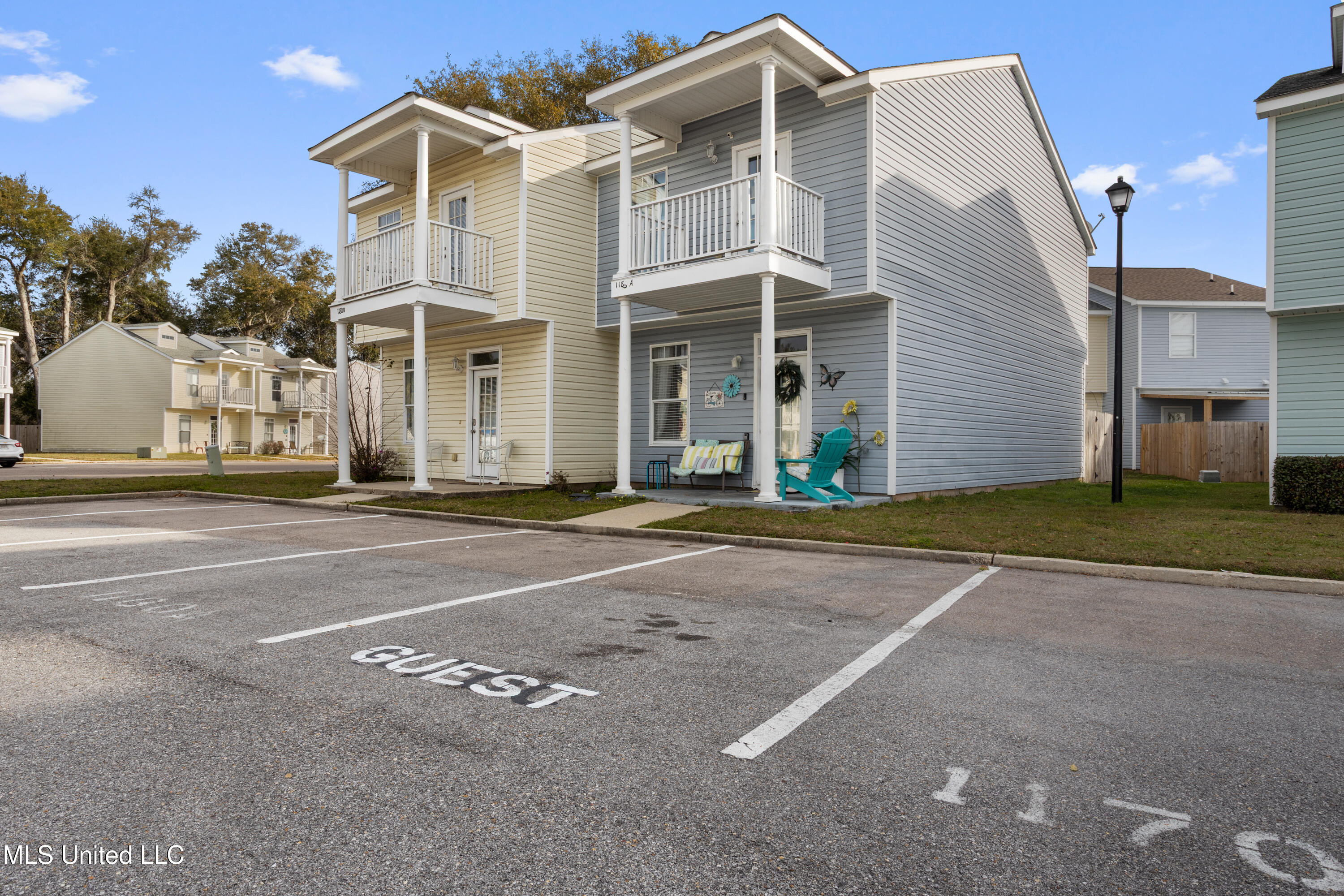 1180 Century Oaks Drive Property Photo 2