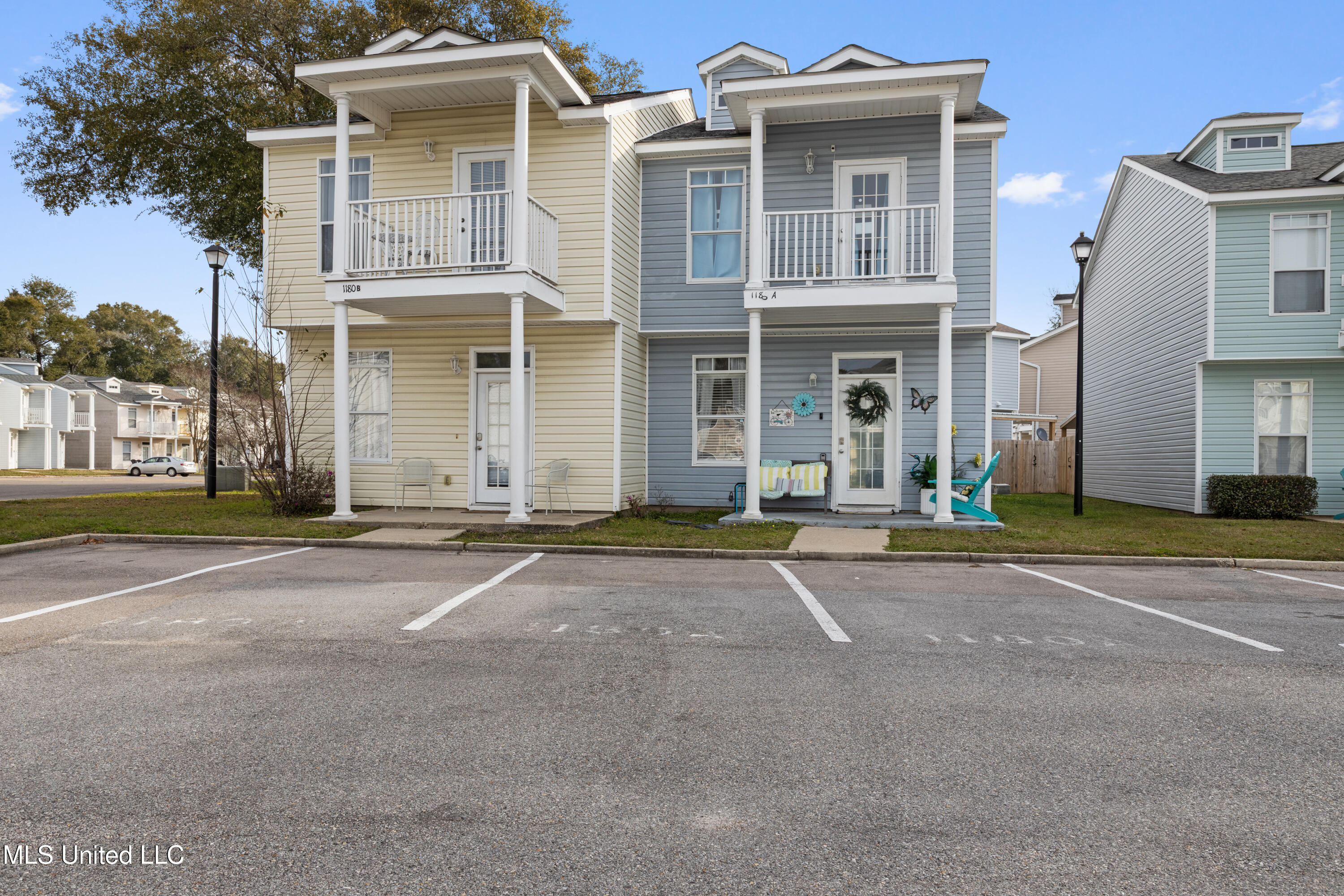 1180 Century Oaks Drive Property Photo 3