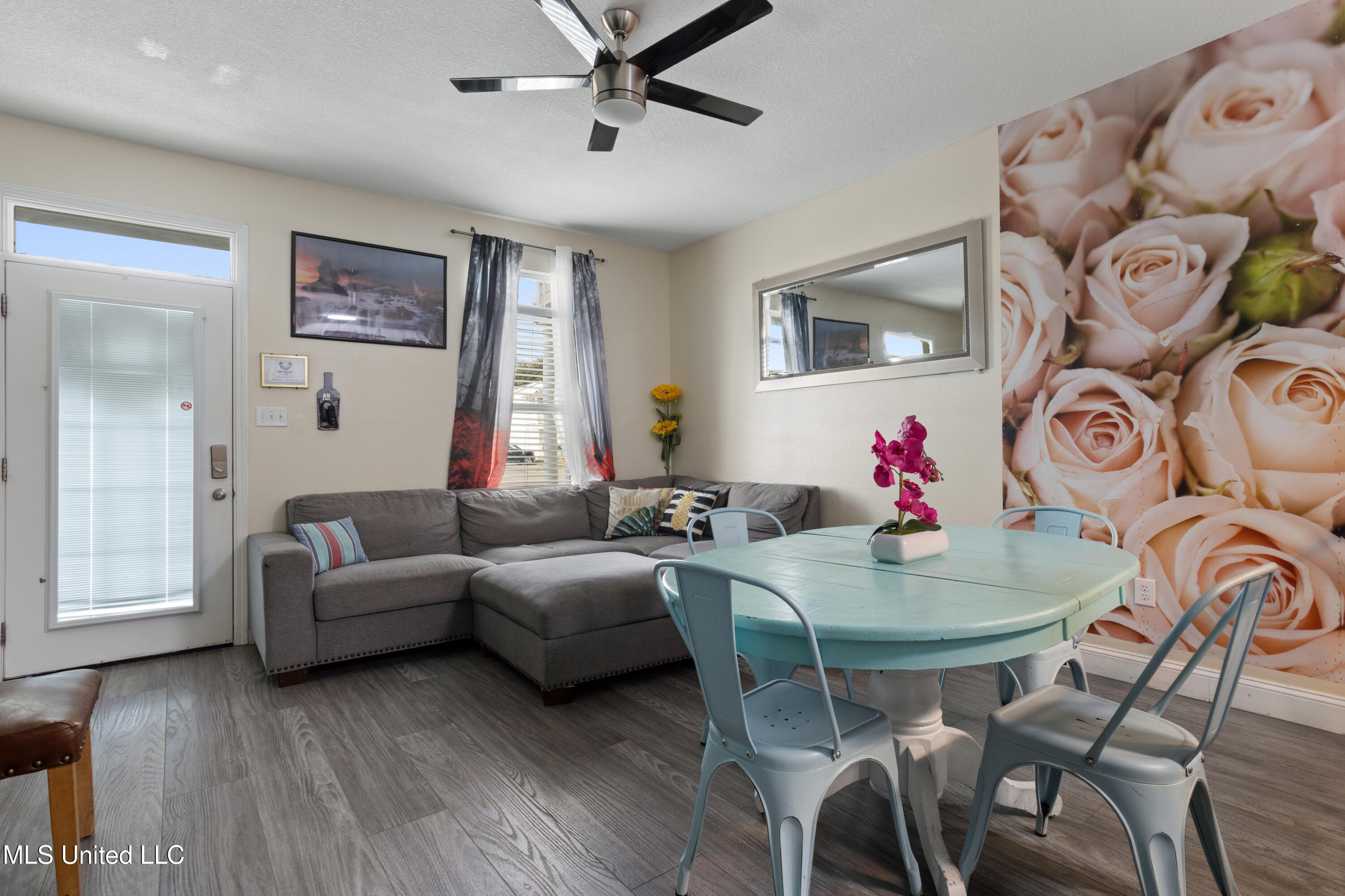 1180 Century Oaks Drive Property Photo 6