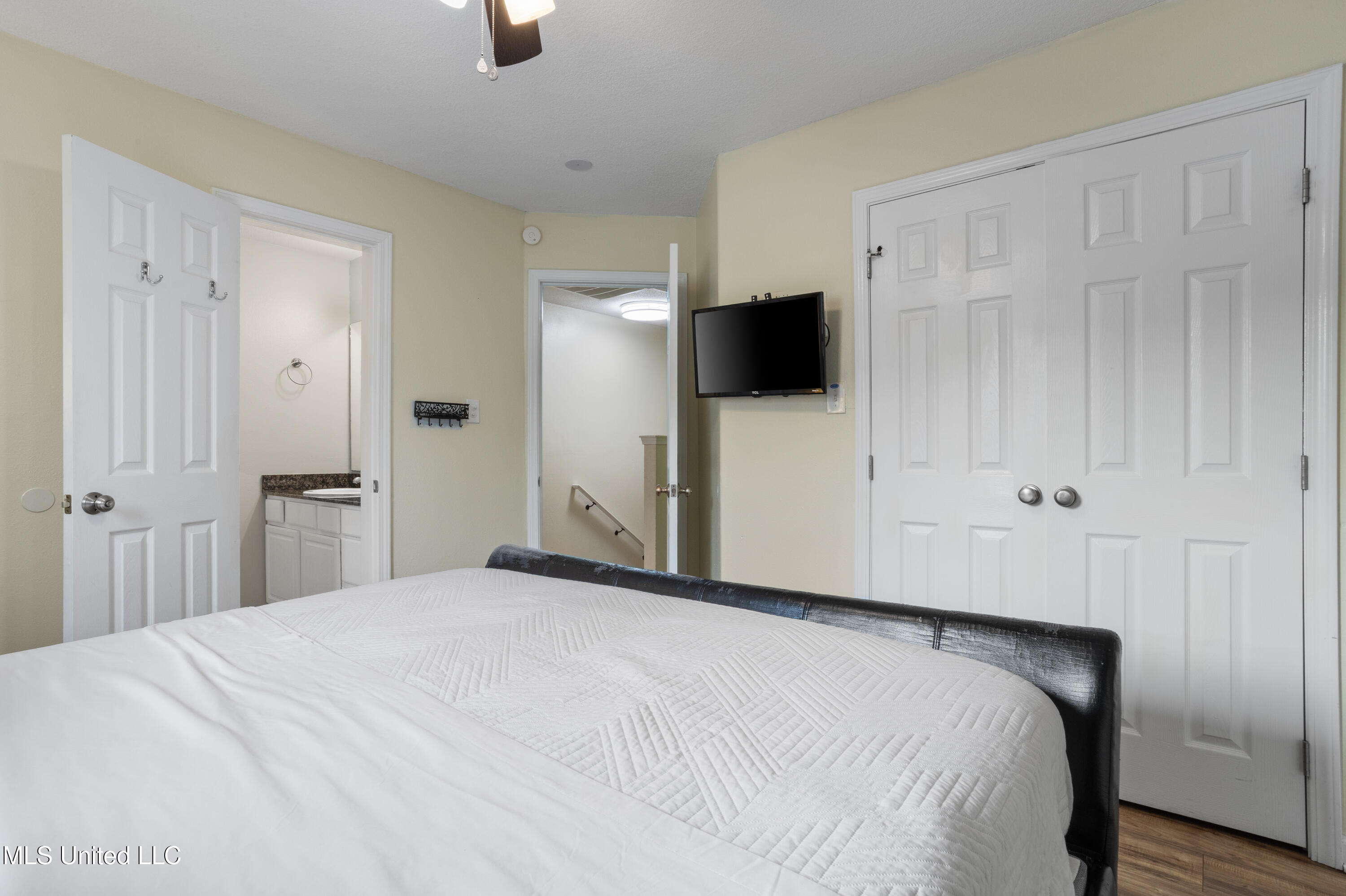 1180 Century Oaks Drive Property Photo 25