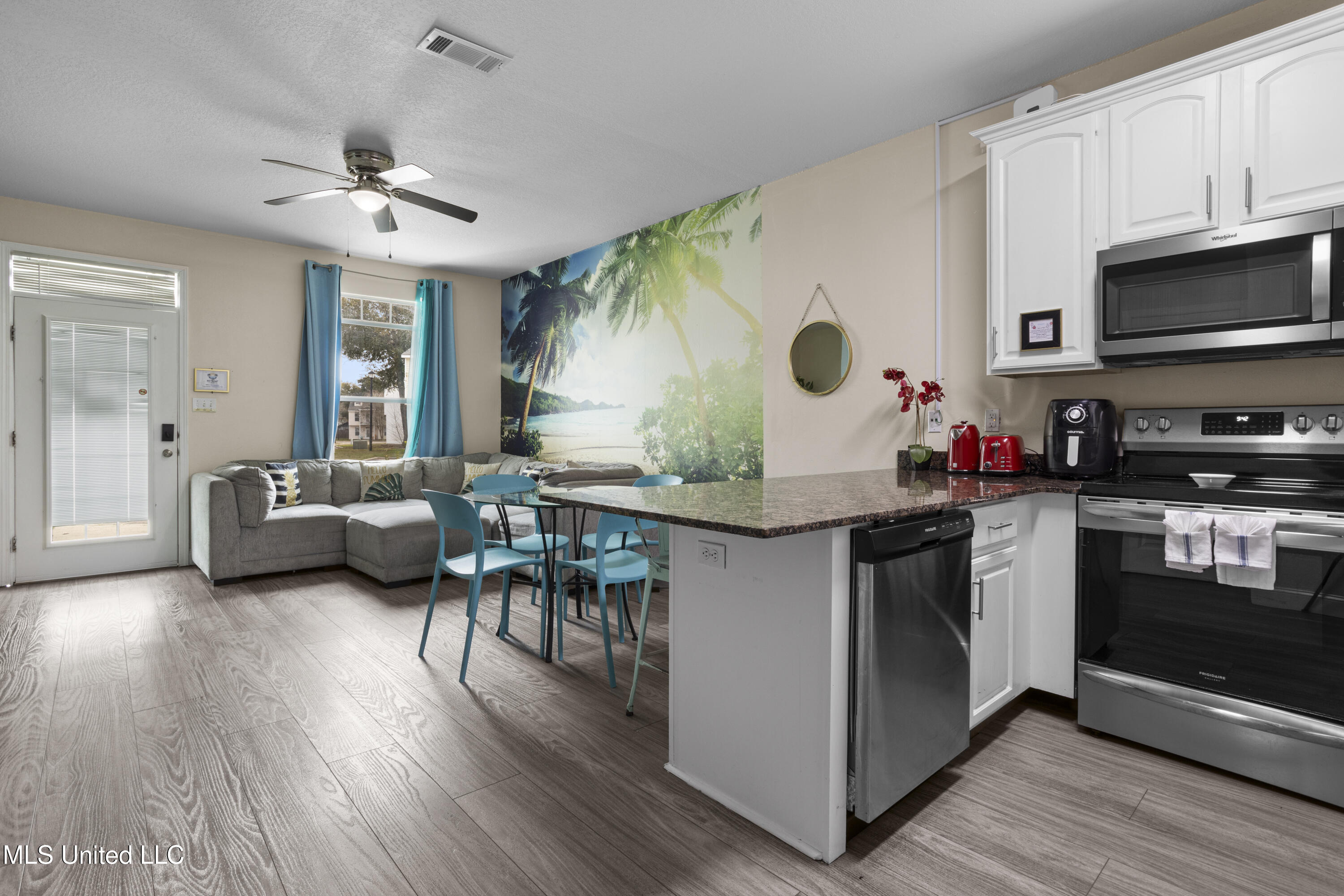 1181 Century Oaks Drive Property Photo 13