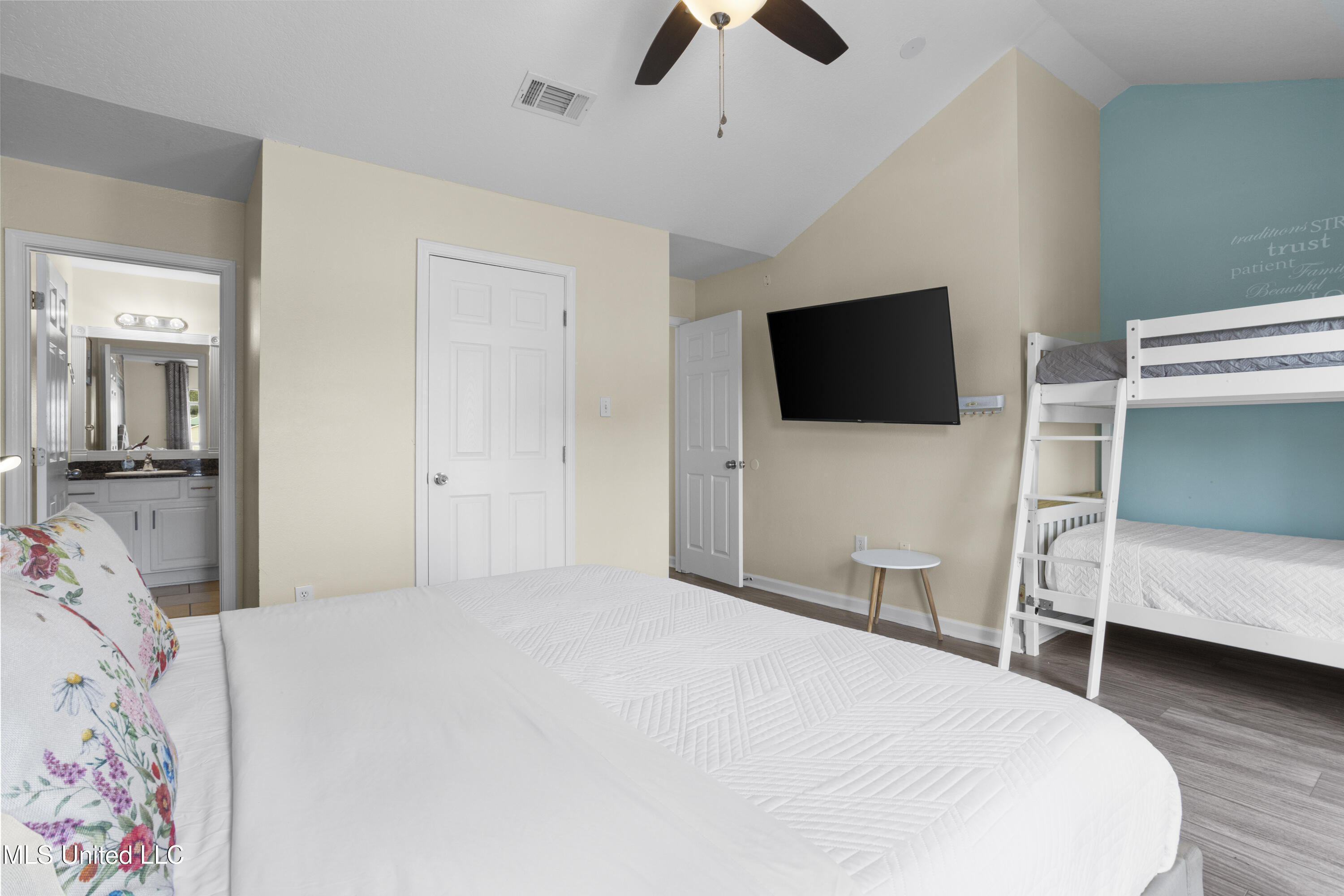 1181 Century Oaks Drive Property Photo 22
