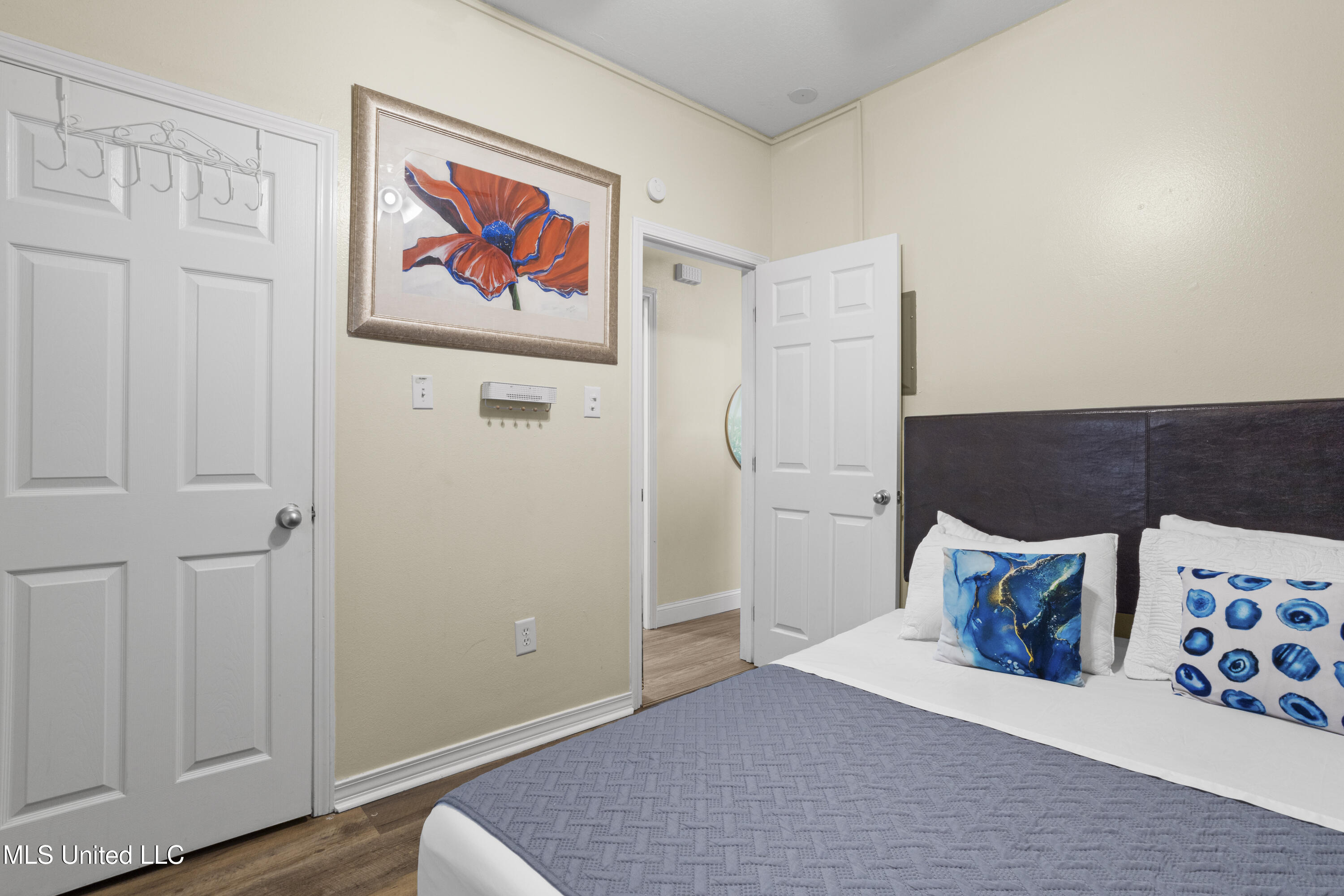 1181 Century Oaks Drive Property Photo 34