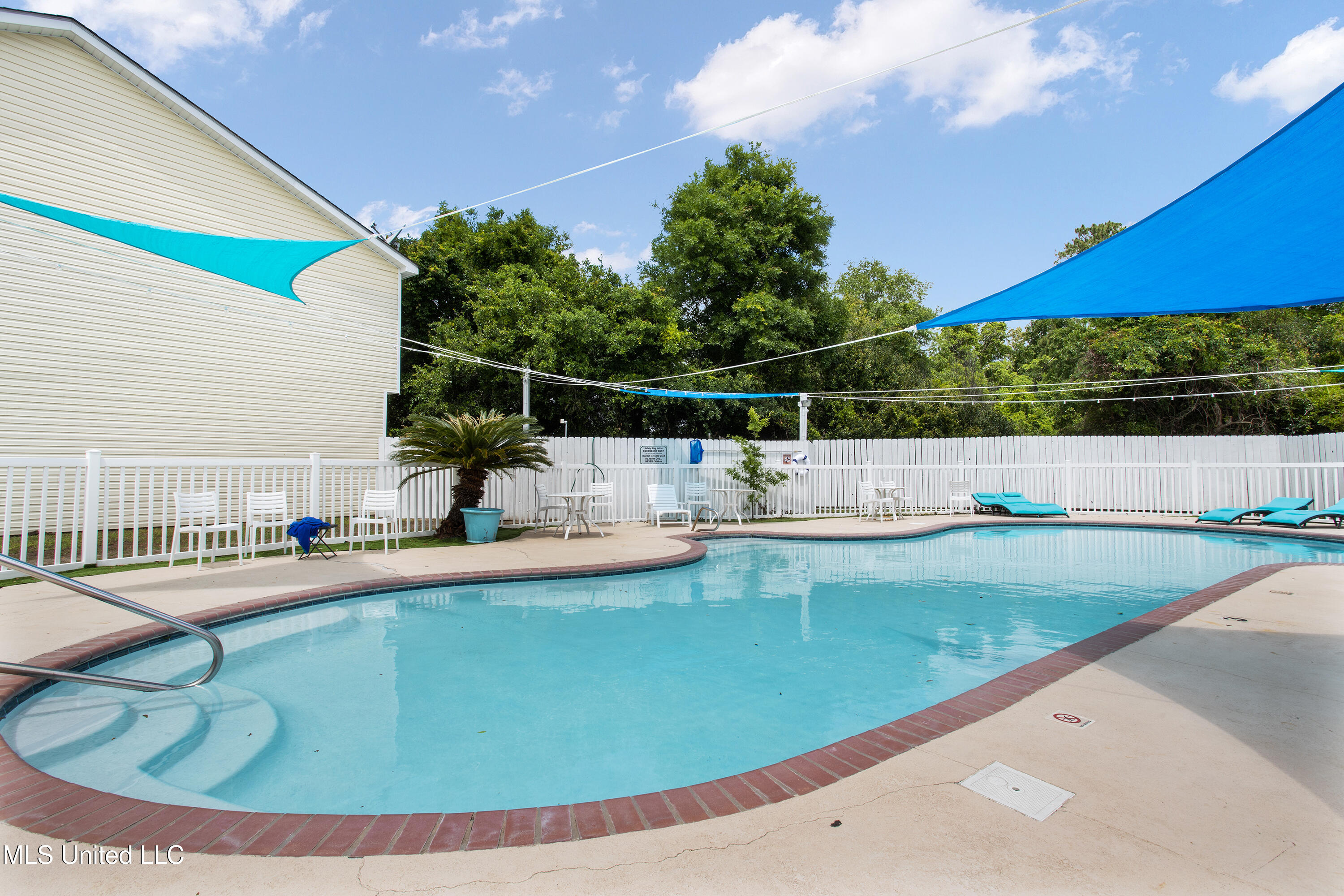 1181 Century Oaks Drive Property Photo 41