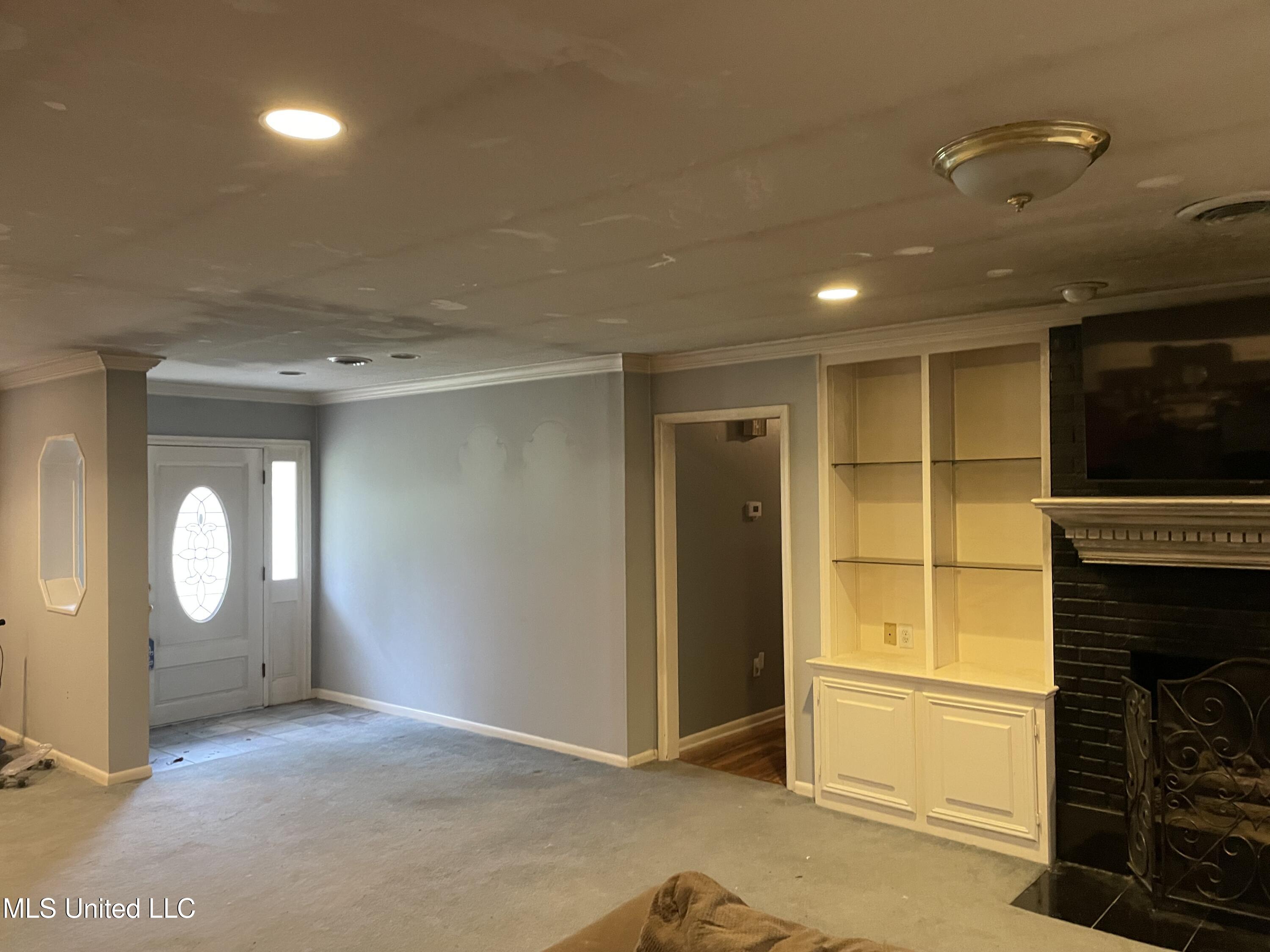 522 Kennedy Drive Property Photo 3