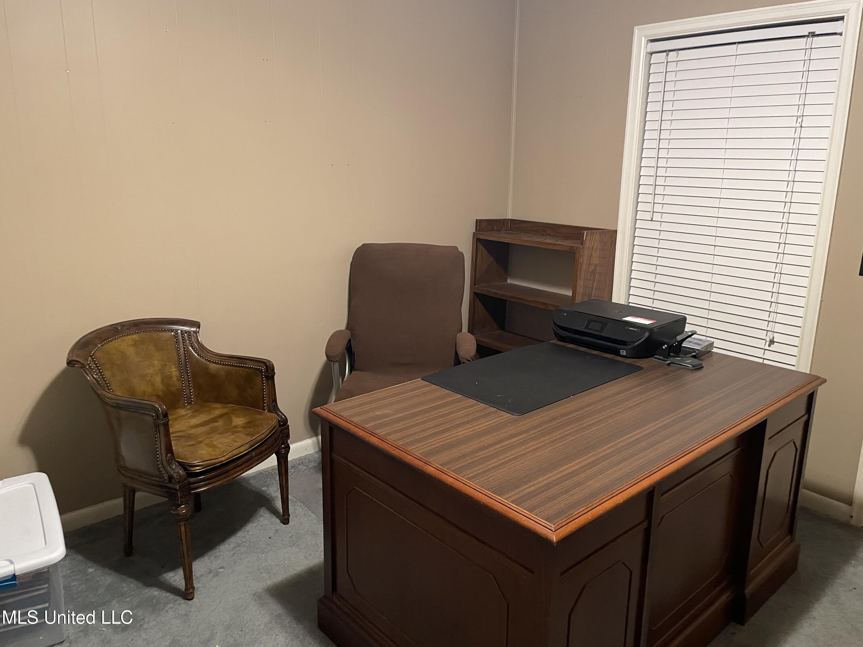 522 Kennedy Drive Property Photo 8