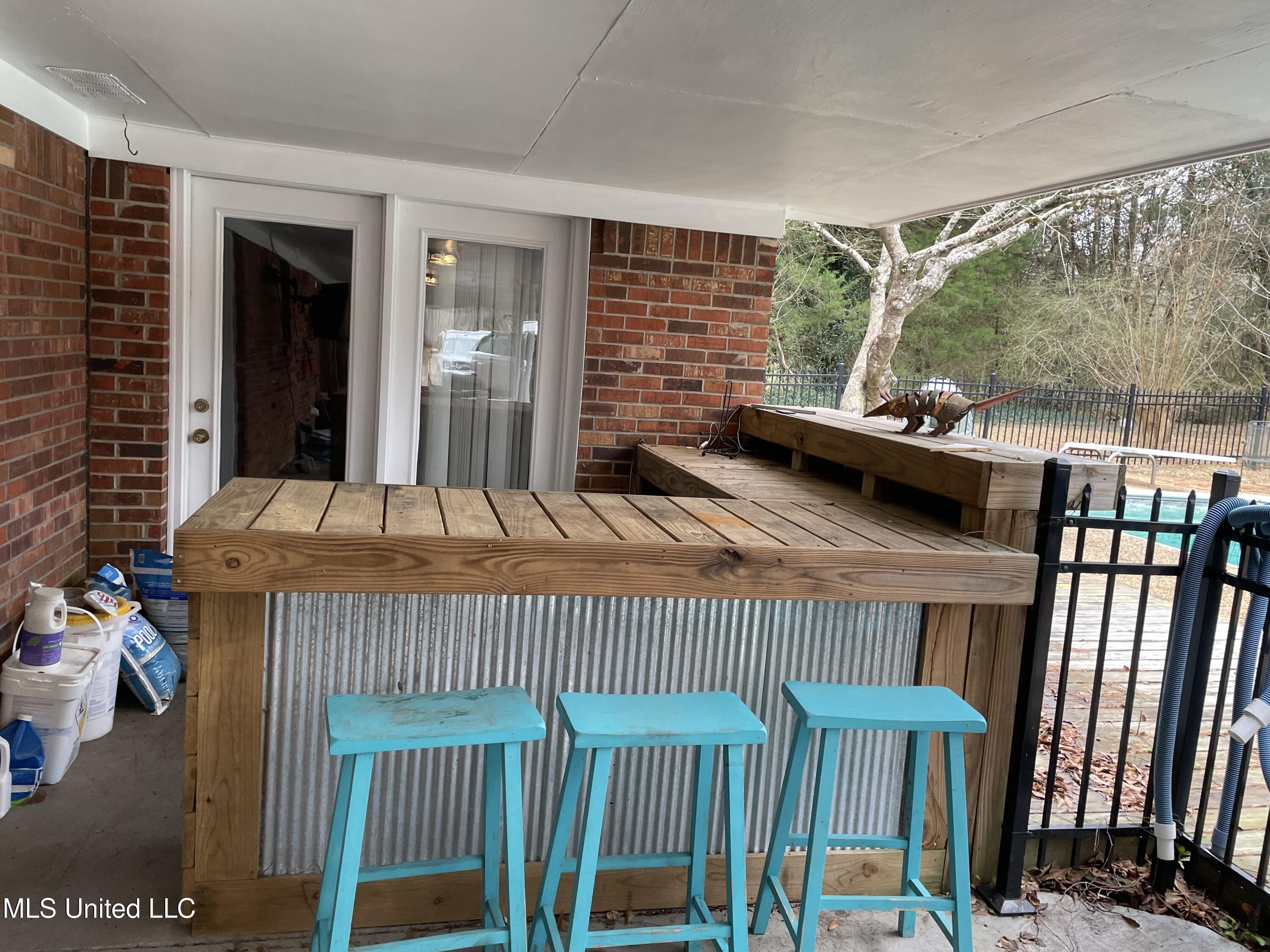522 Kennedy Drive Property Photo 14