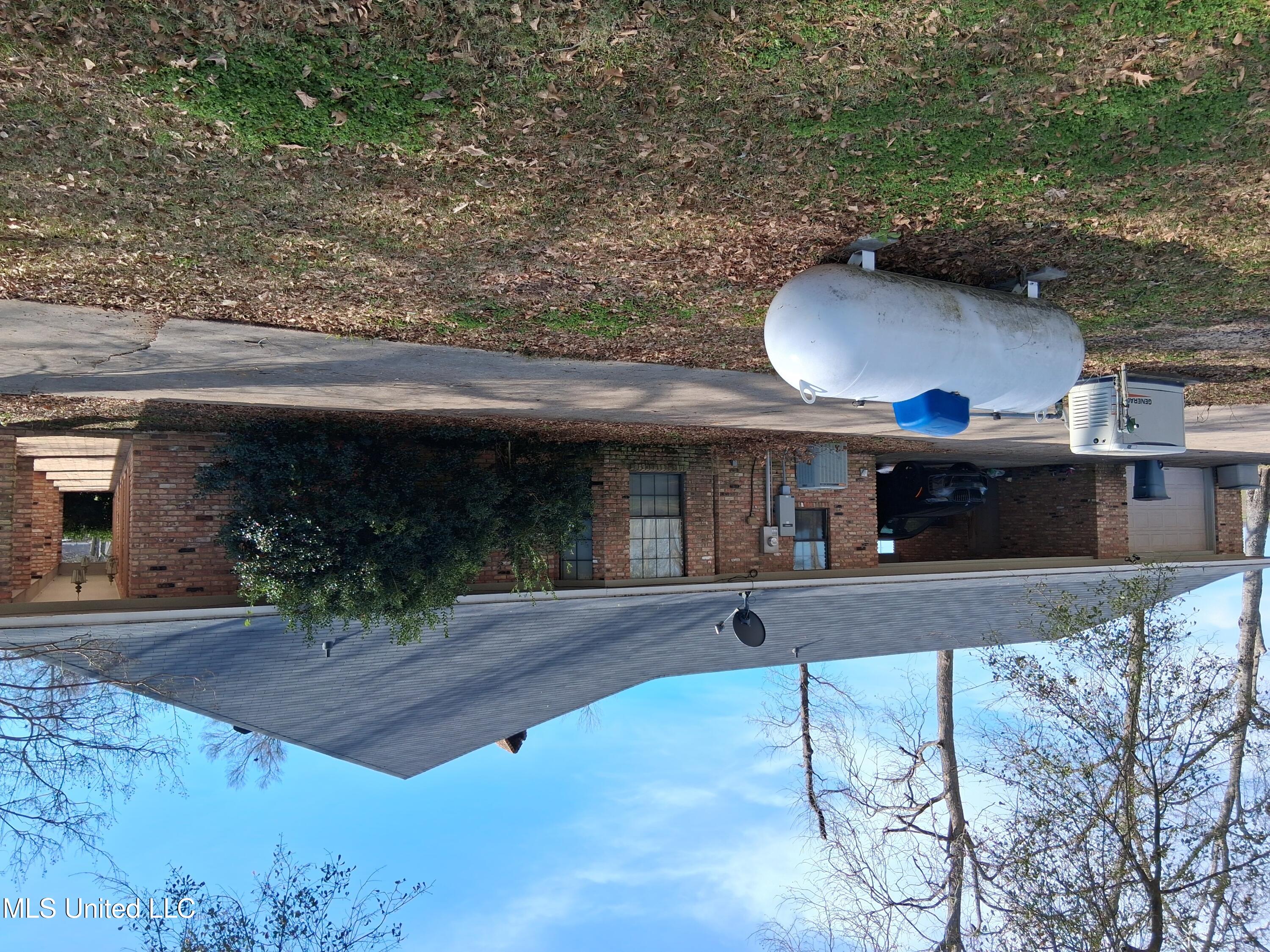 113 Pecania Drive Property Photo 2