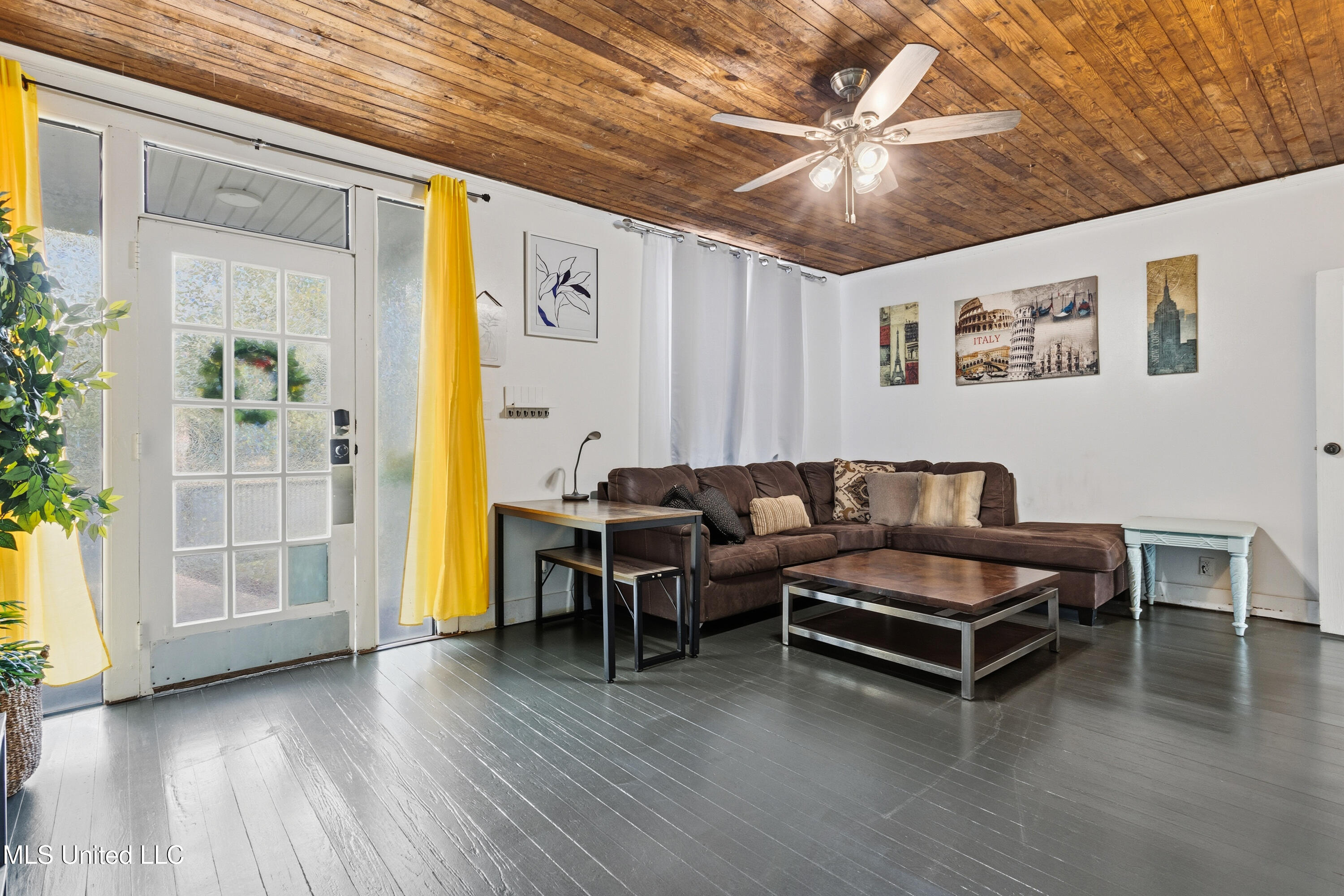1127 19th Street Property Photo 6
