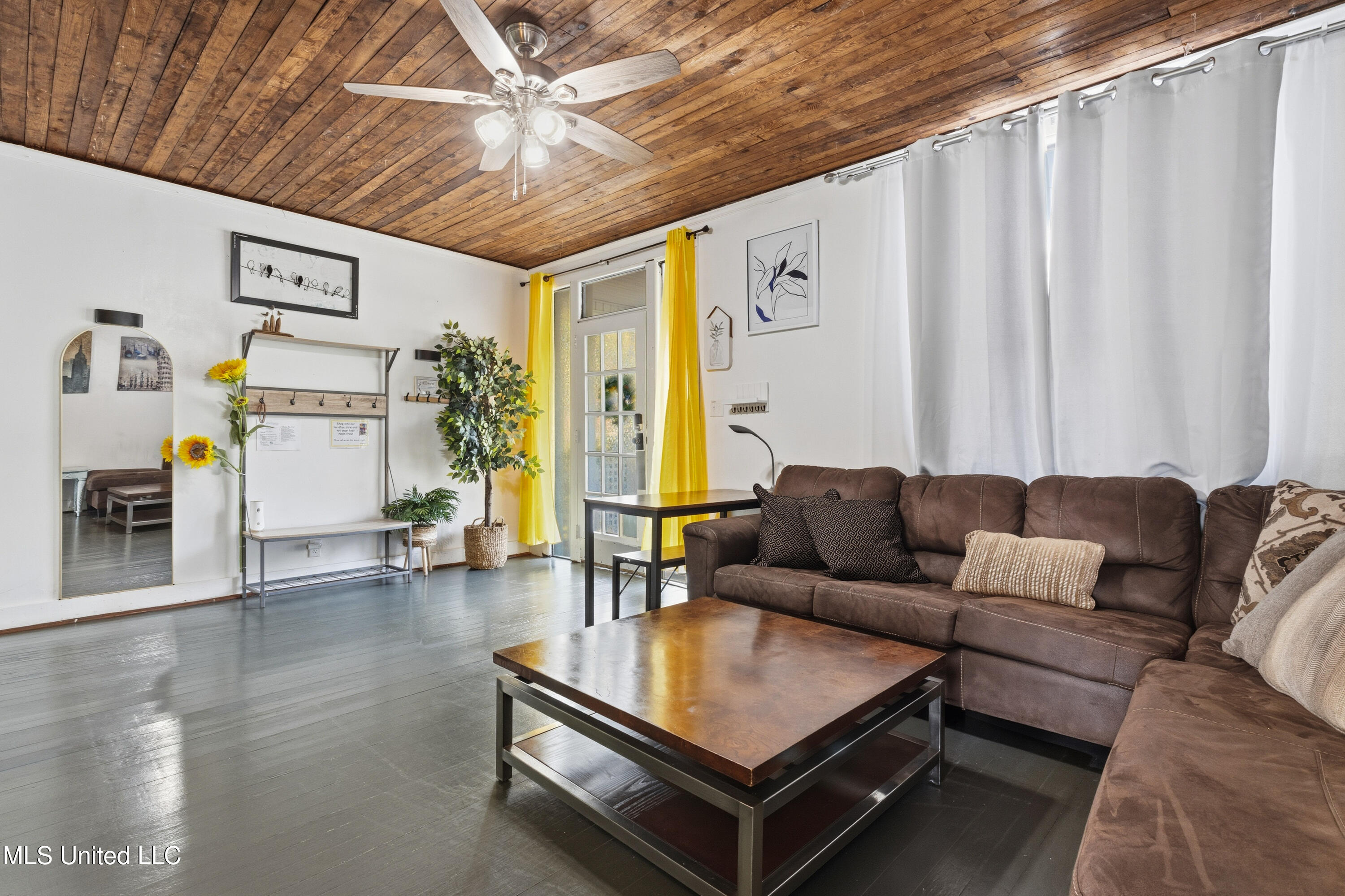 1127 19th Street Property Photo 7