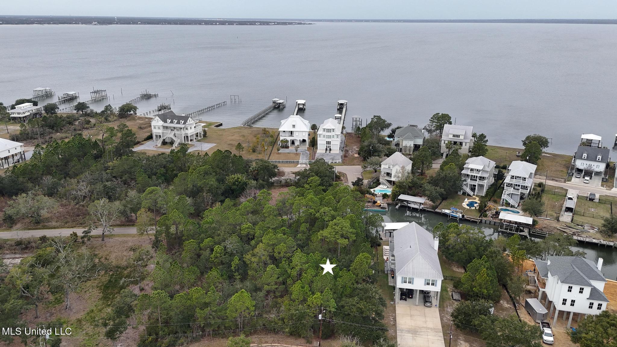 Sunset Drive Property Photo 2