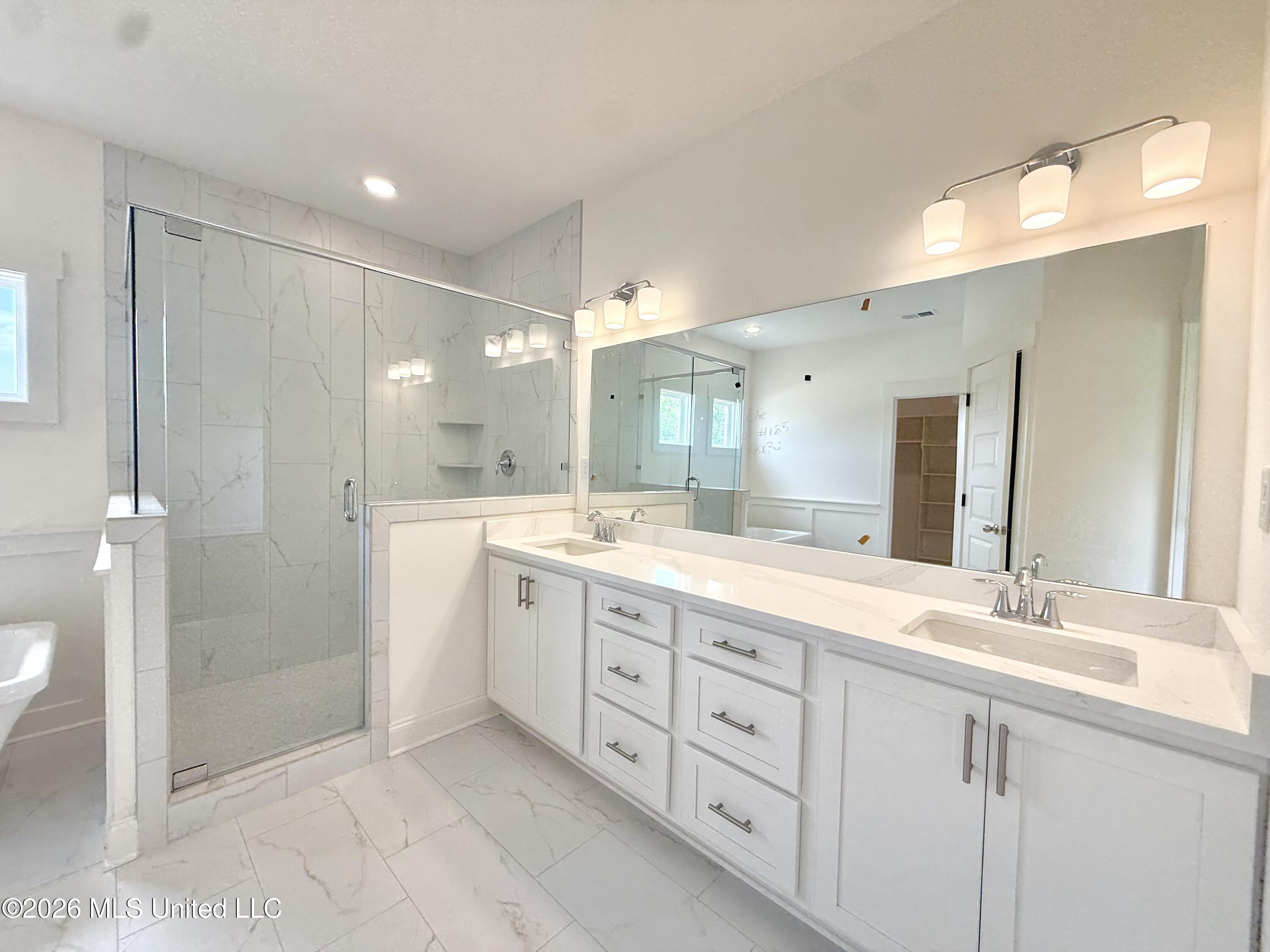 6525 Westland Court Property Photo 6