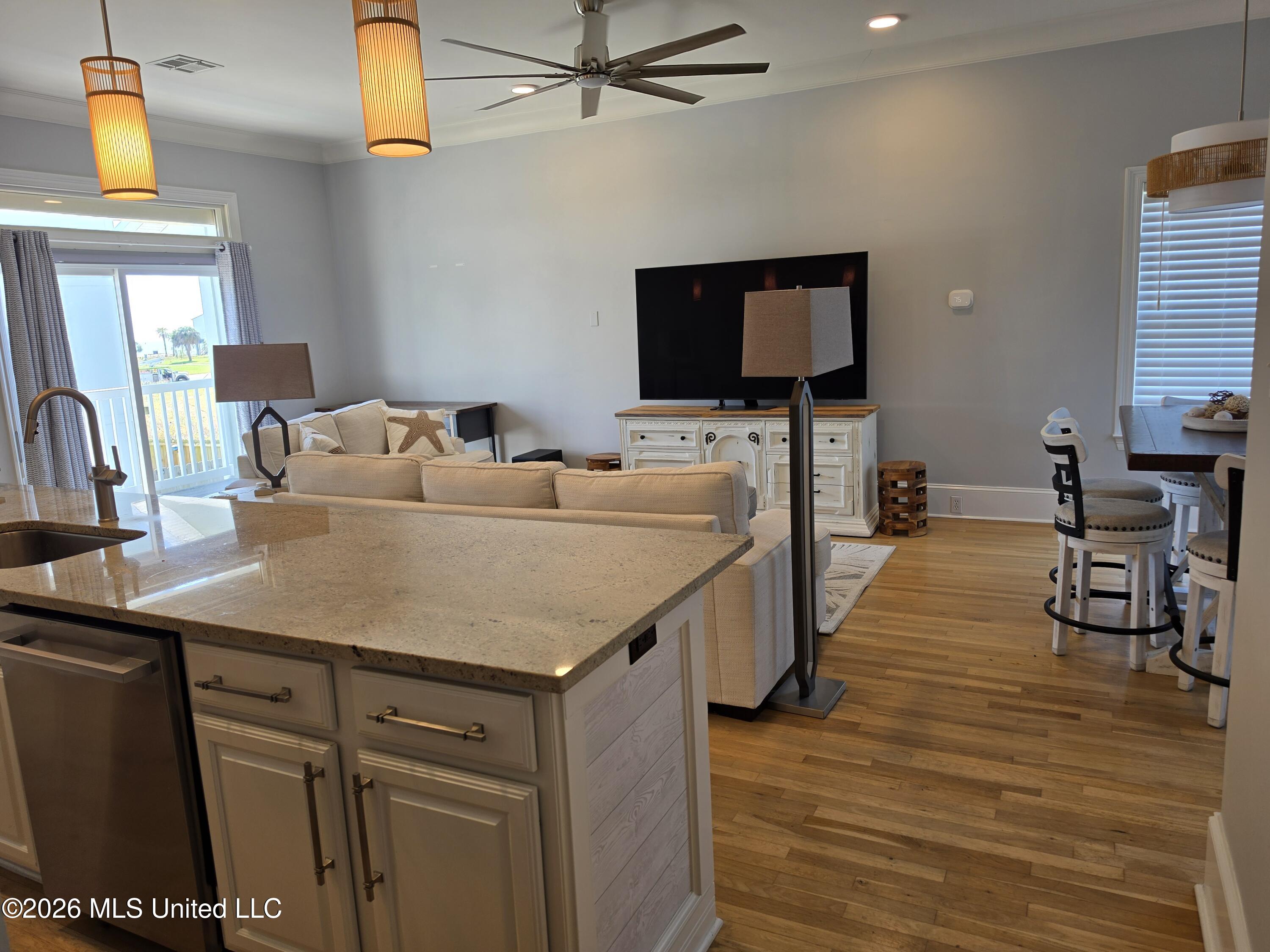 734 W Beach Boulevard Property Photo 8