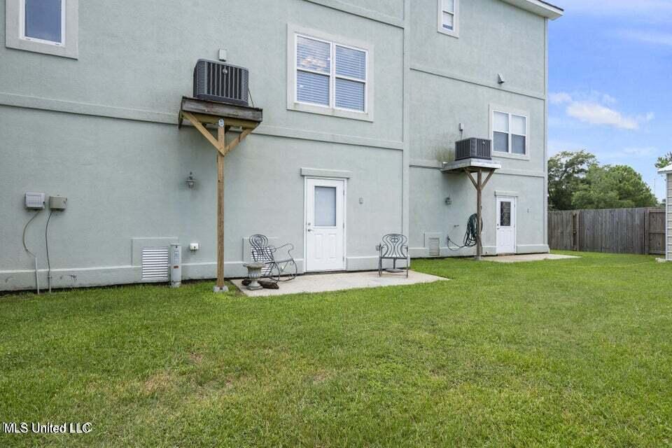 734 W Beach Boulevard Property Photo 29