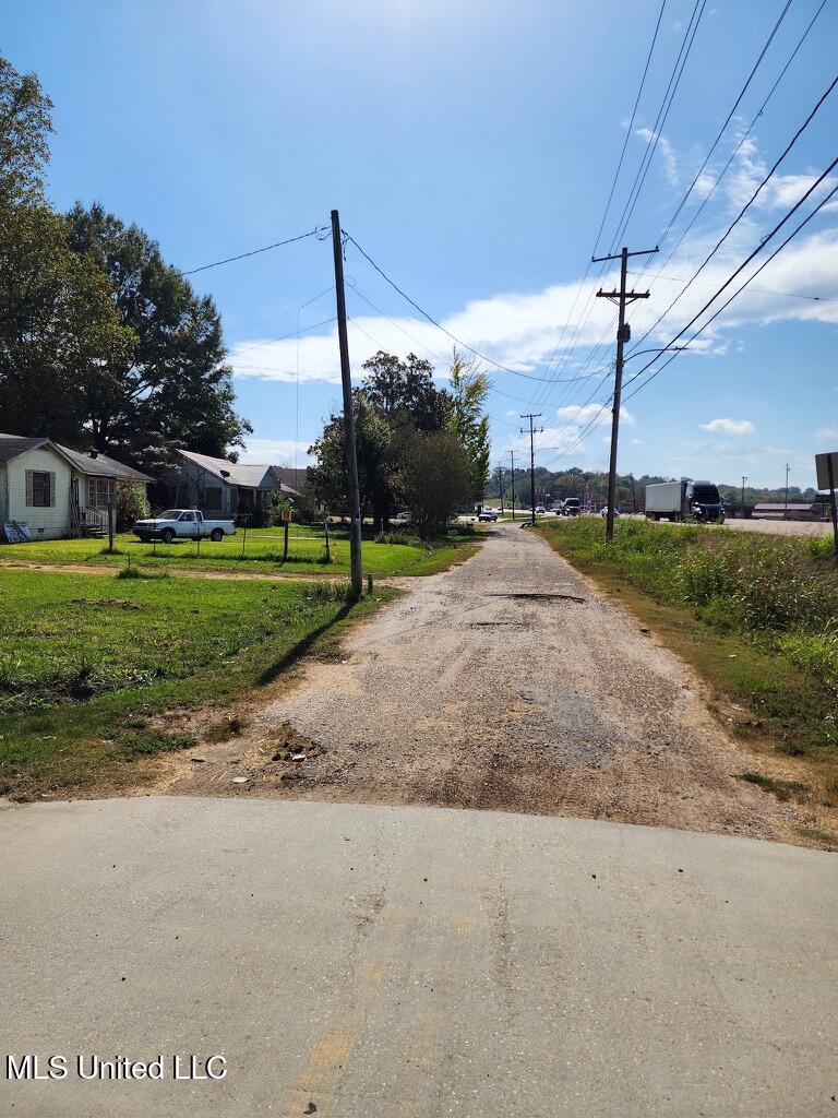 1648 Carson Drive Property Photo 2
