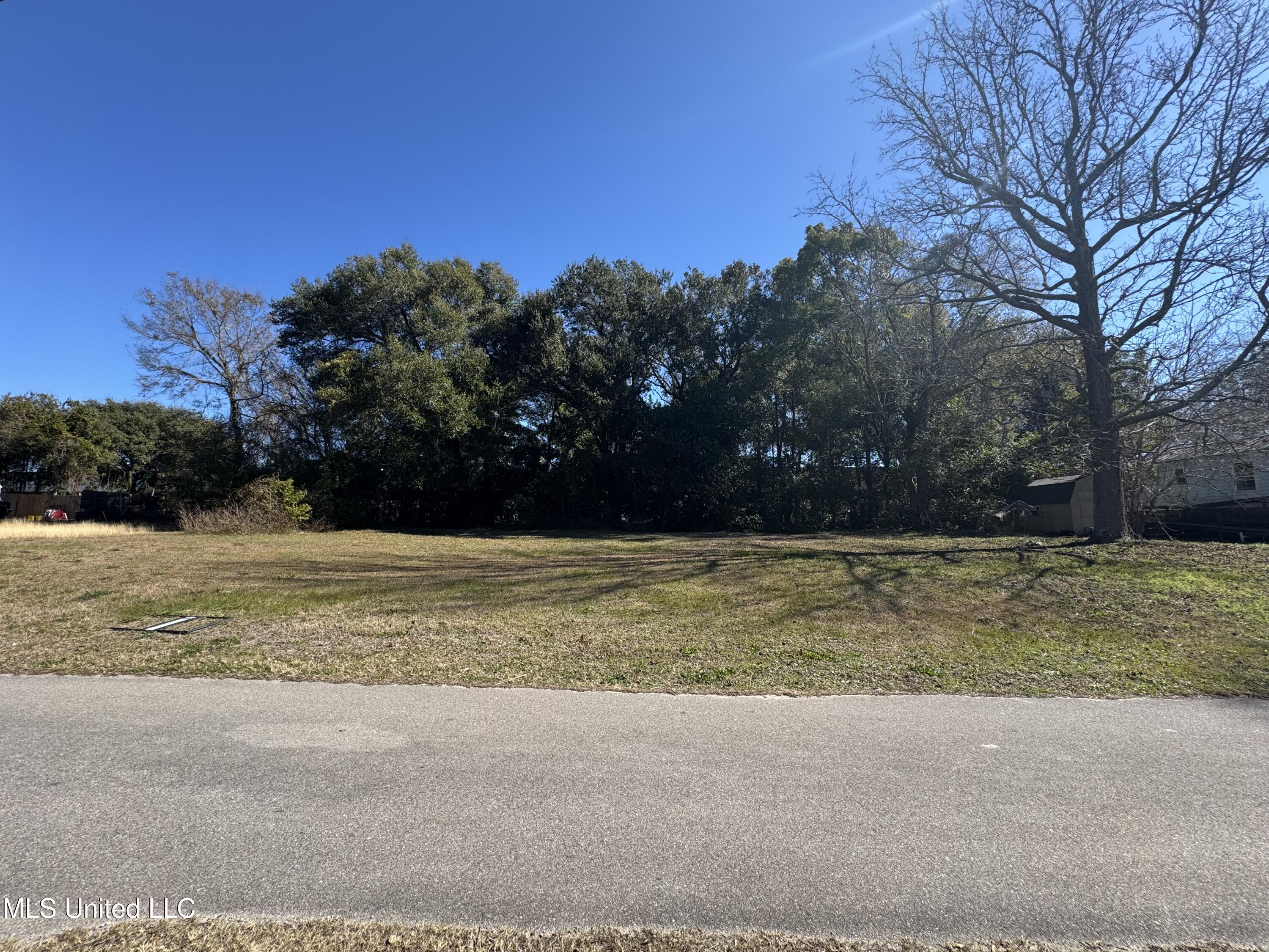 440 Diaz Avenue Property Photo 1